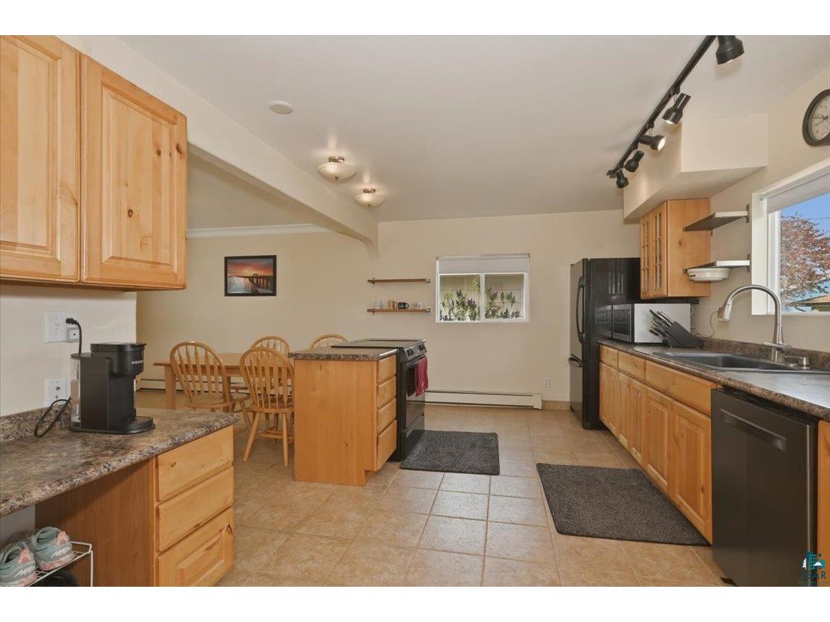 11c Hayes Ct Superior WI 54880 6125745 image18