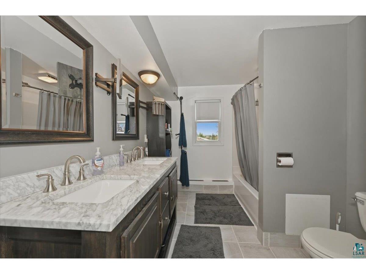 11c Hayes Ct Superior WI 54880 6125745 image20