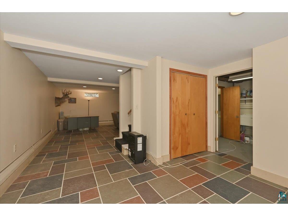 11c Hayes Ct Superior WI 54880 6125745 image26