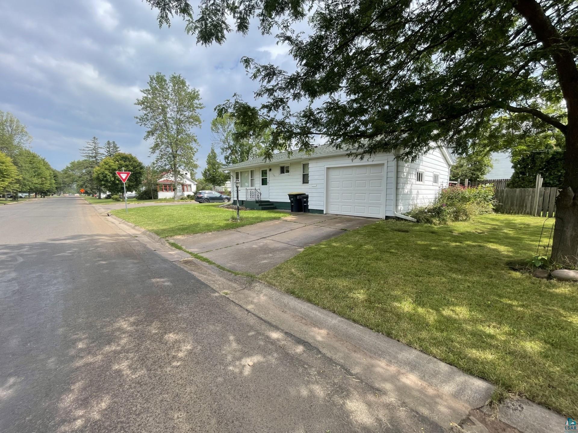 120 E 9th St Ashland WI 54806 6115595 image1