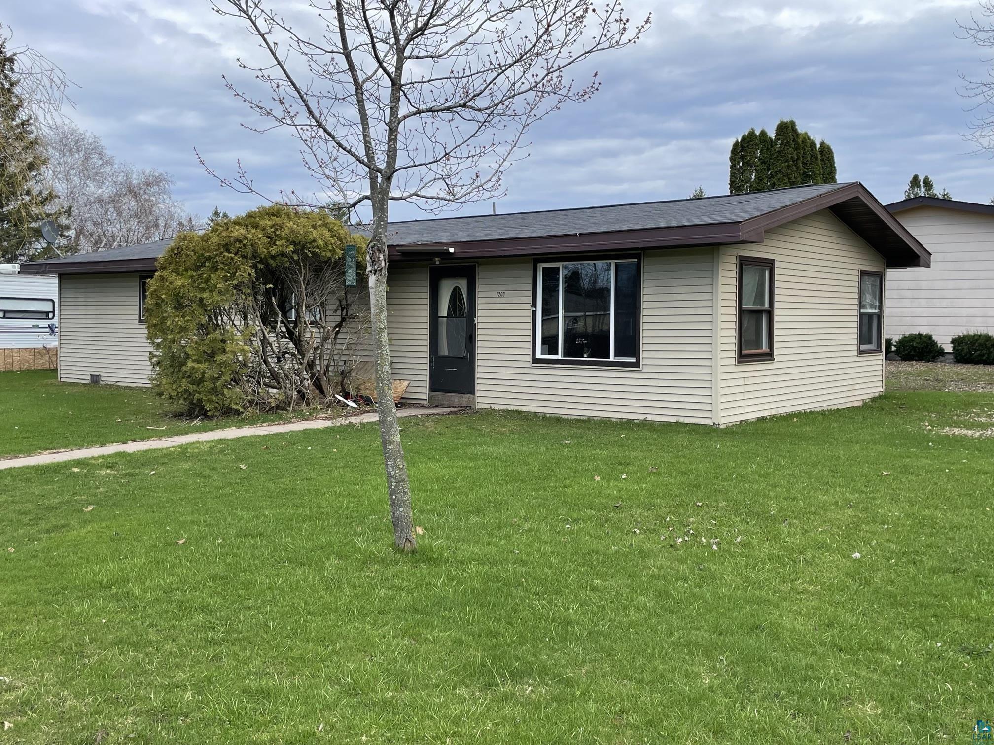 1200 E 5th St Ashland WI 54806 6107988 image1