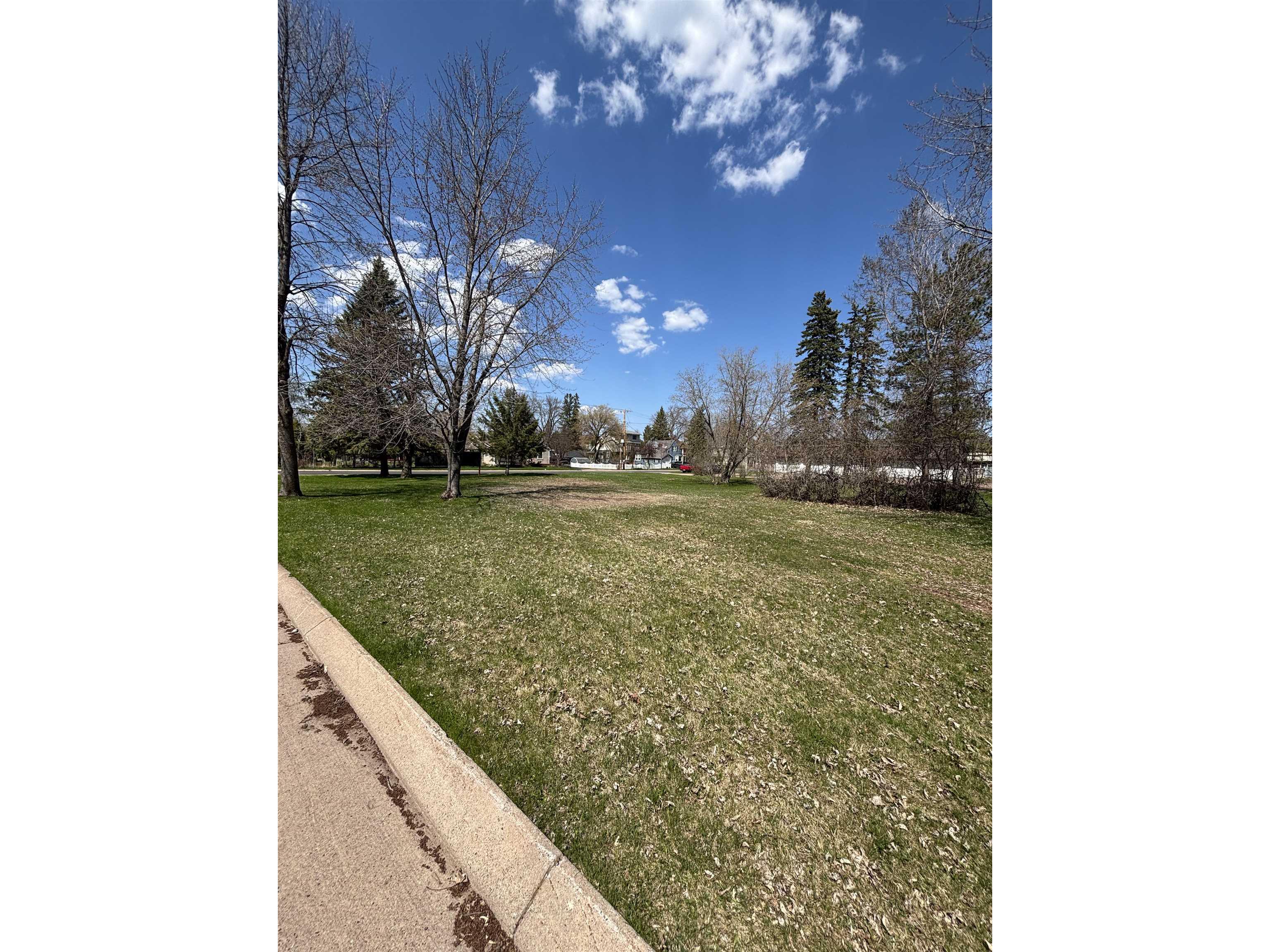 1202 3rd Ave W Ashland WI 54806 6119075 image1