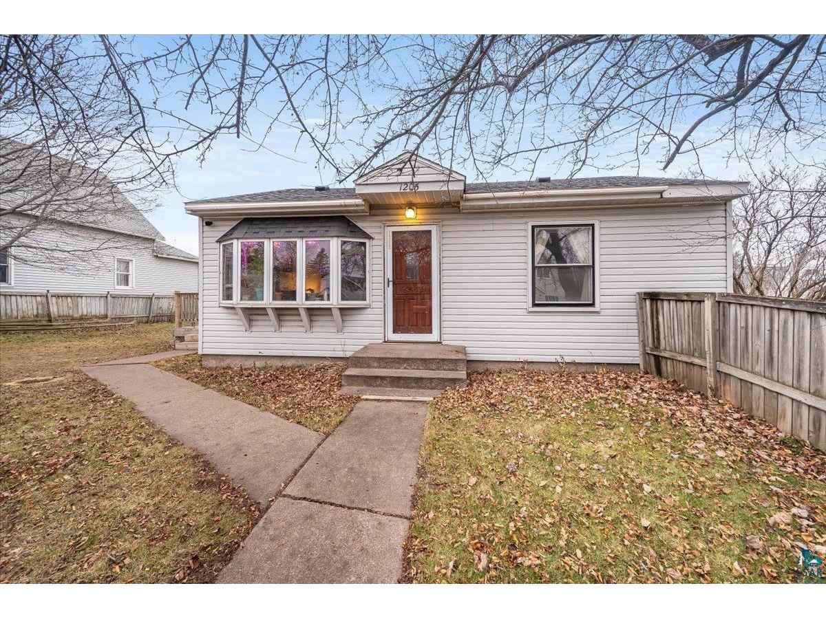 1205 Grand Ave Superior WI 54880 6111713 image1