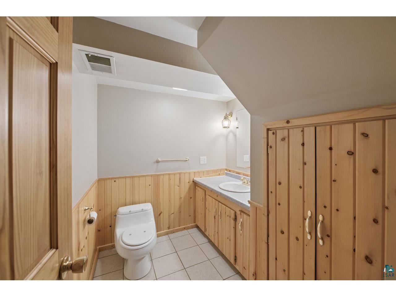 1205 W 13th St Ashland WI 54806 6125747 image16