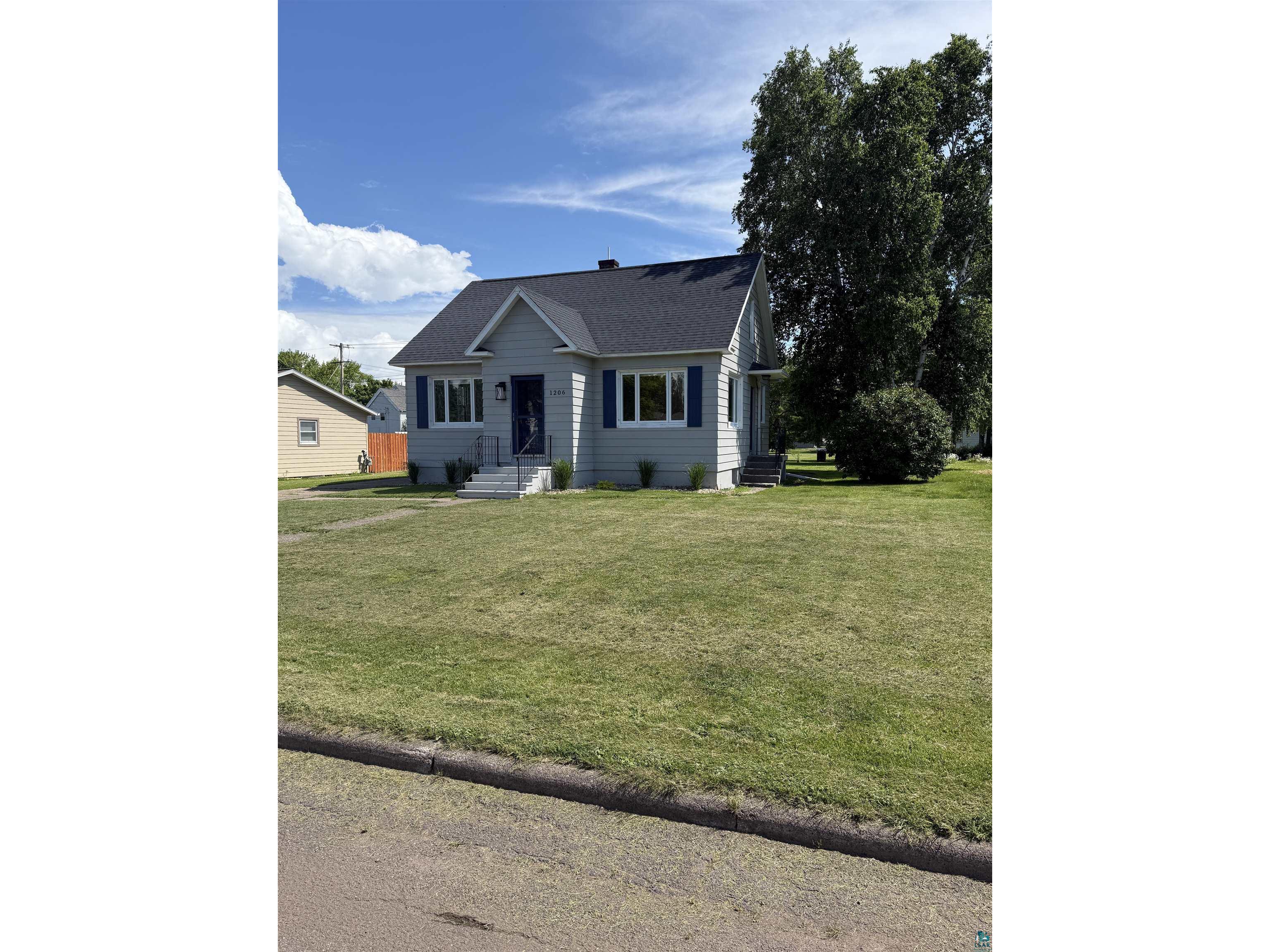 1206 9th Ave W Ashland WI 54806 6126220 image1