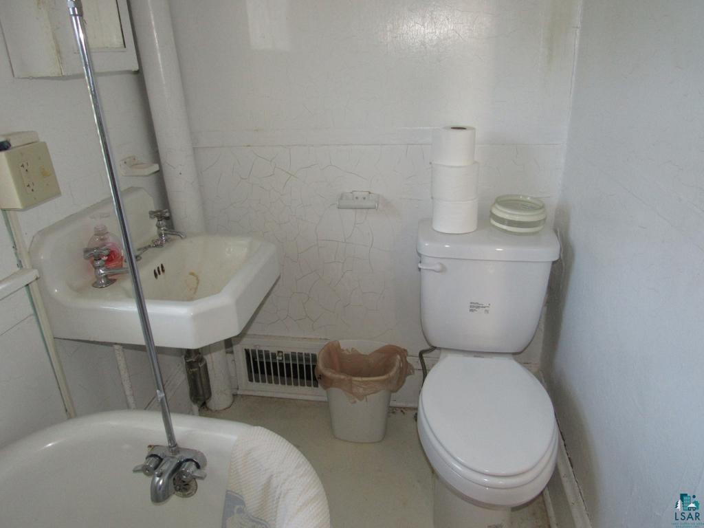 1206 Elm Ave Superior WI 54880 6126244 image12