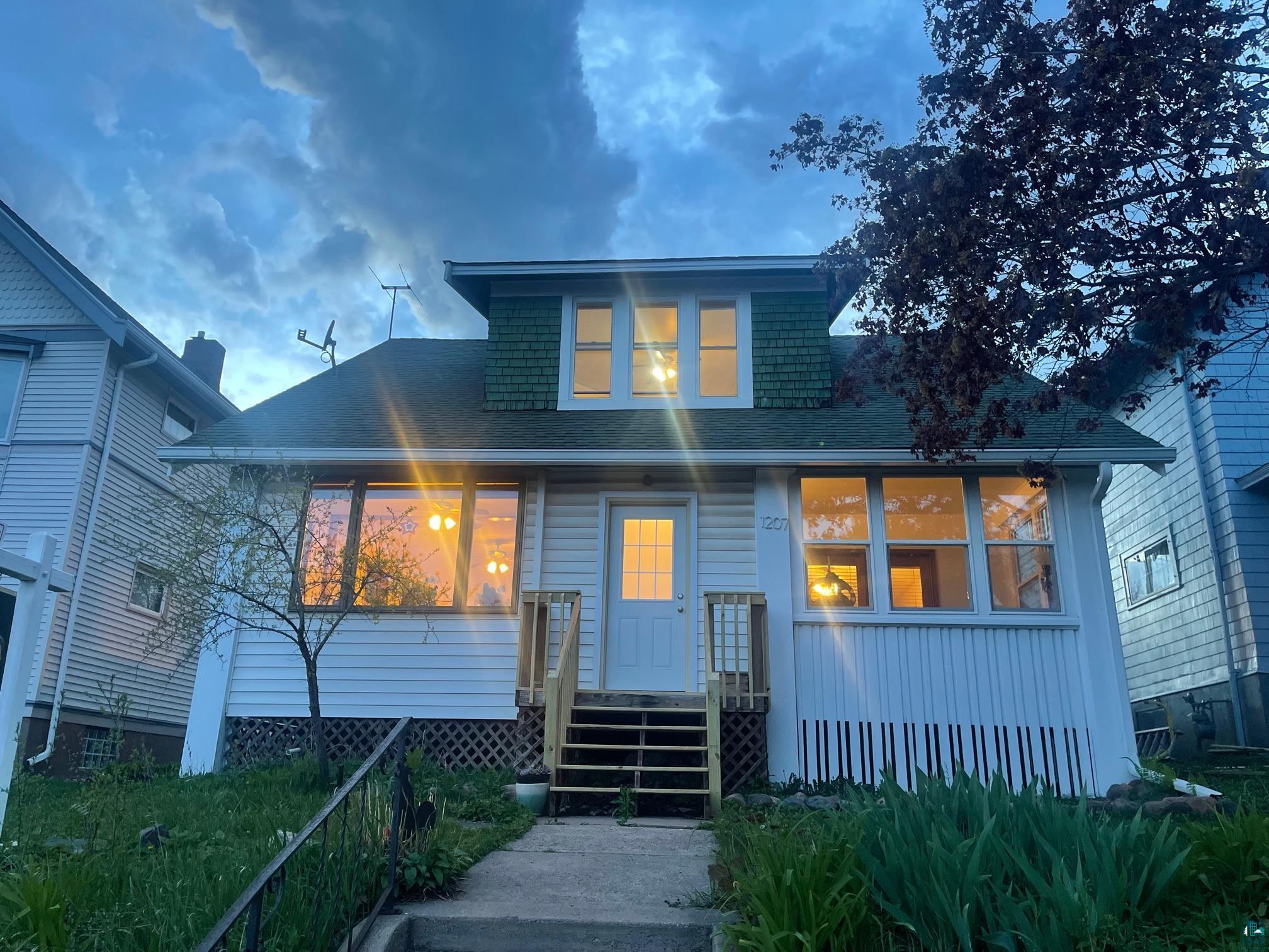 1207 E 9th St Duluth MN 55805 6113346 image1