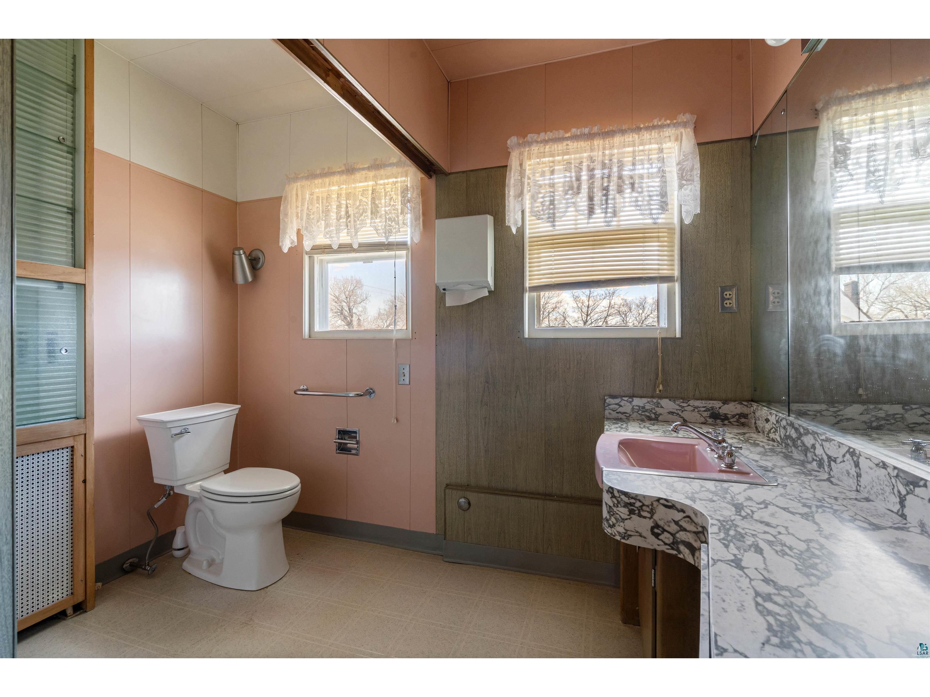 1209 E 5th St Superior WI 54880 6125056 image32