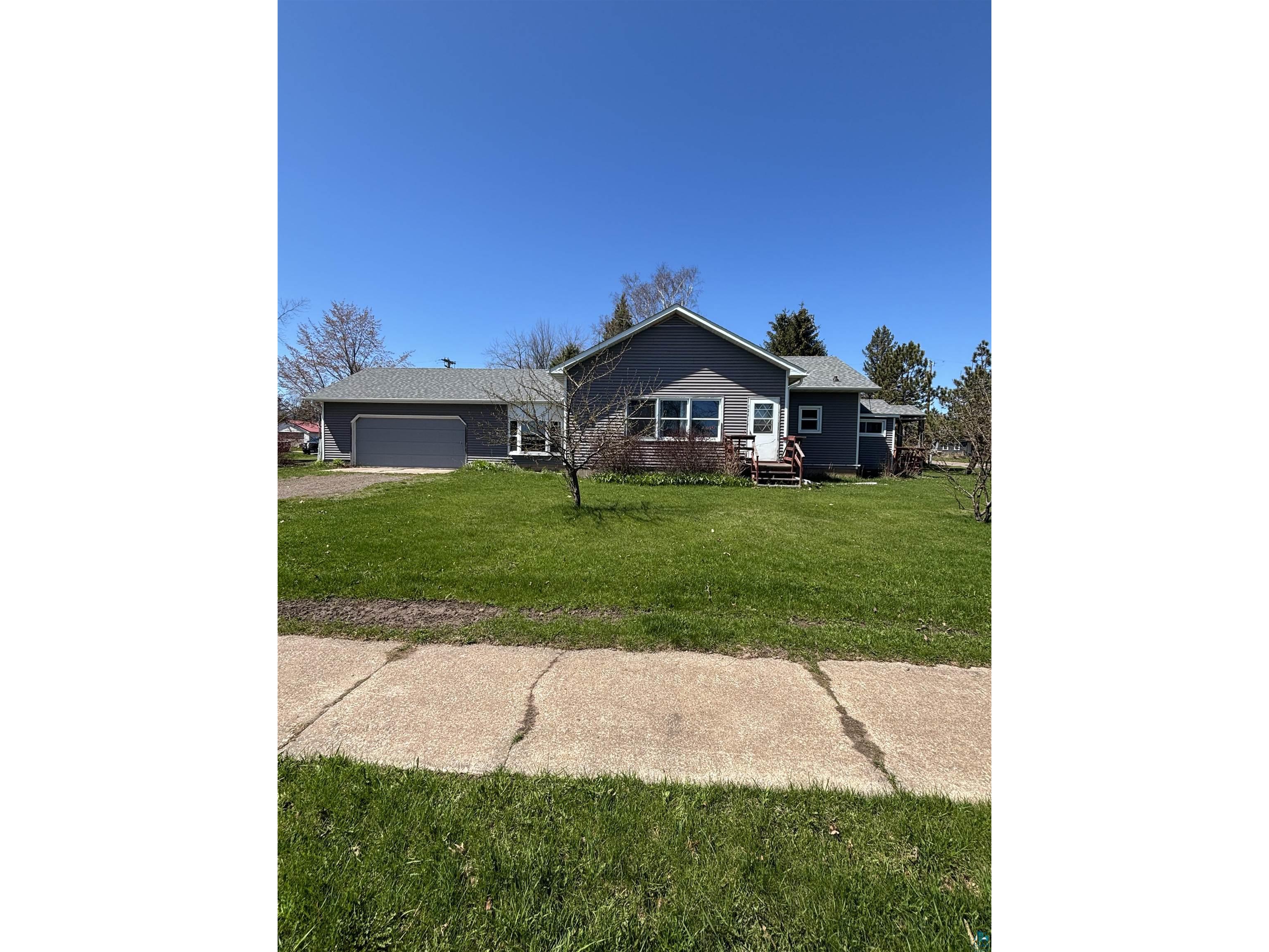 121 E Bayfield St Washburn WI 54891 6117176 image1