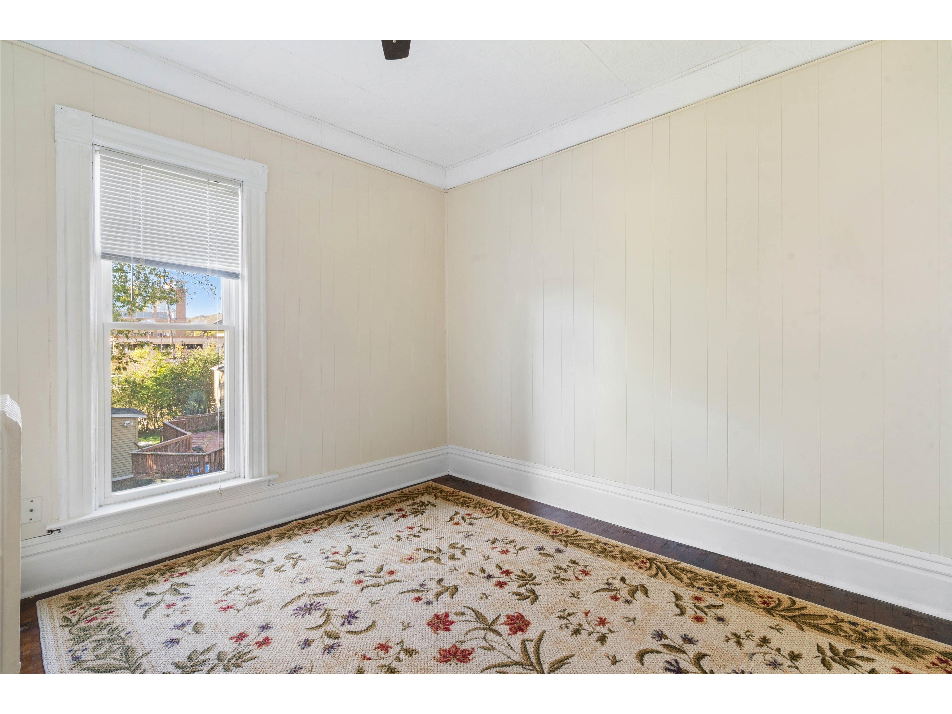 1211 E 1st St Duluth MN 55805 6122443 image21