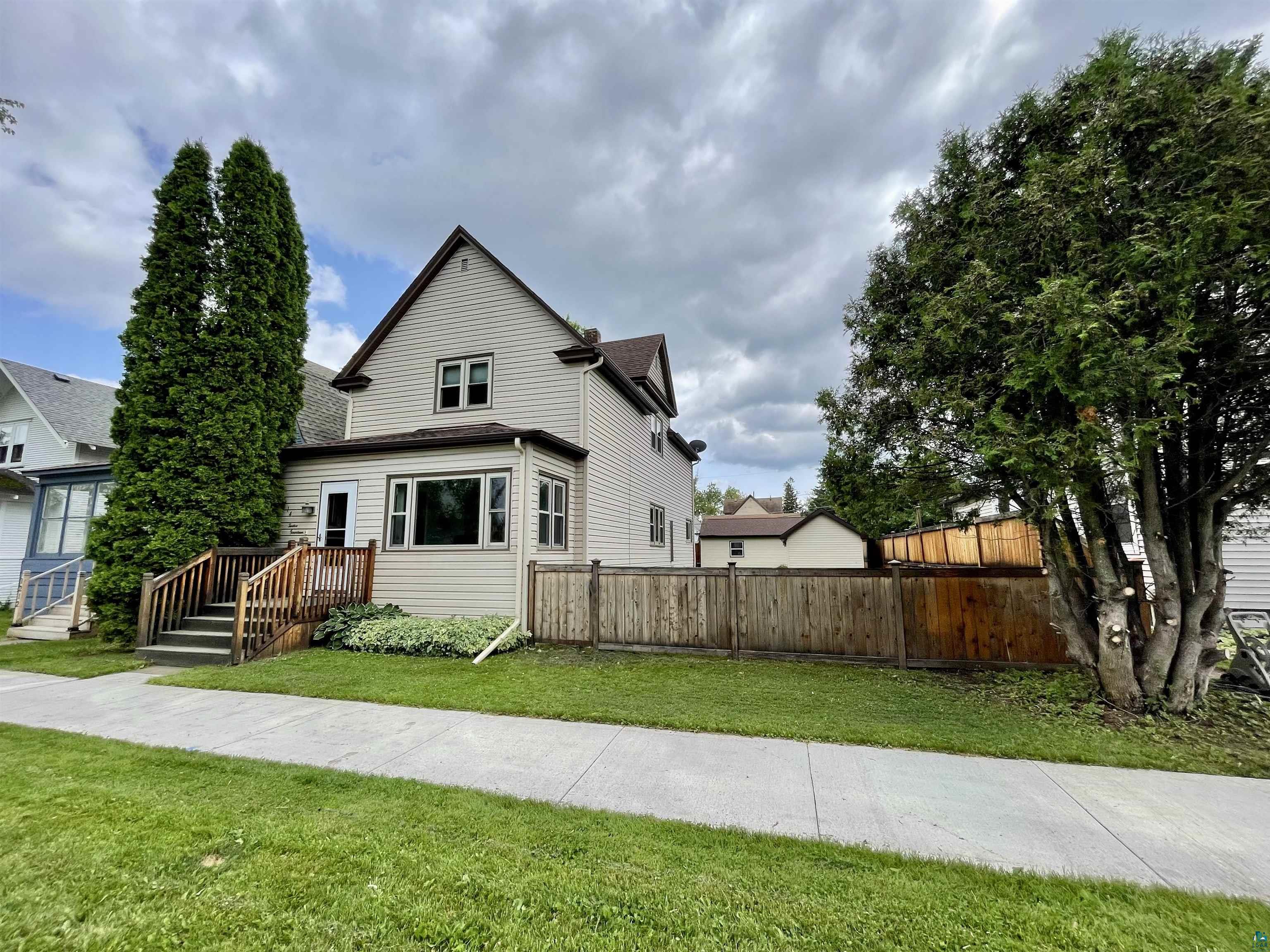 1214 N 18th St Superior WI 54880 6109535 image1