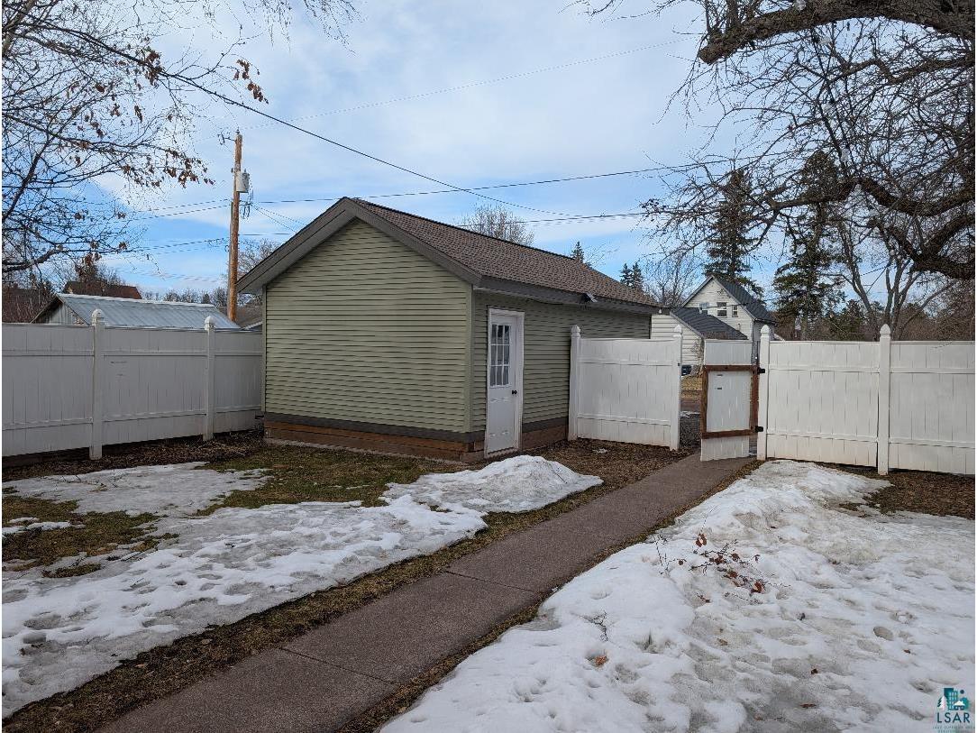 1216 MacArthur Ave Ashland WI 54806 6124219 image10