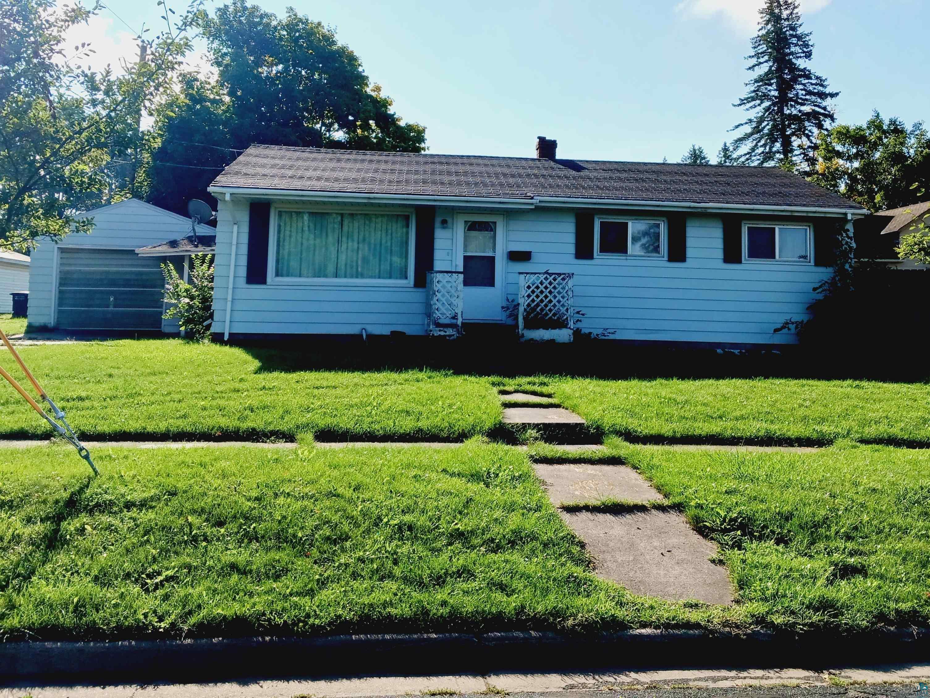 1216 W 8th St Ashland WI 54806 6110814 image1
