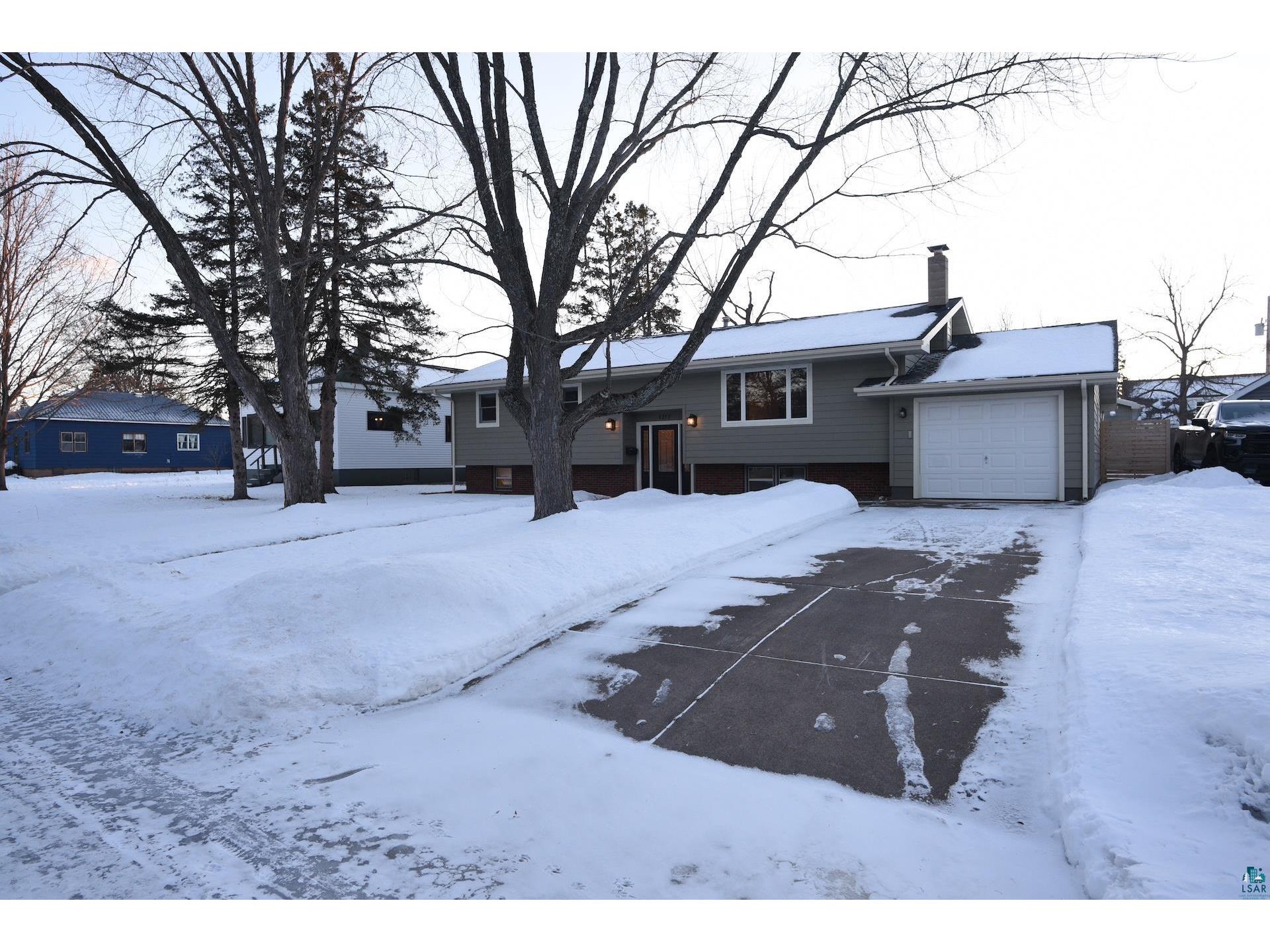 1217 6th Ave W Ashland WI 54806 6123382 image1