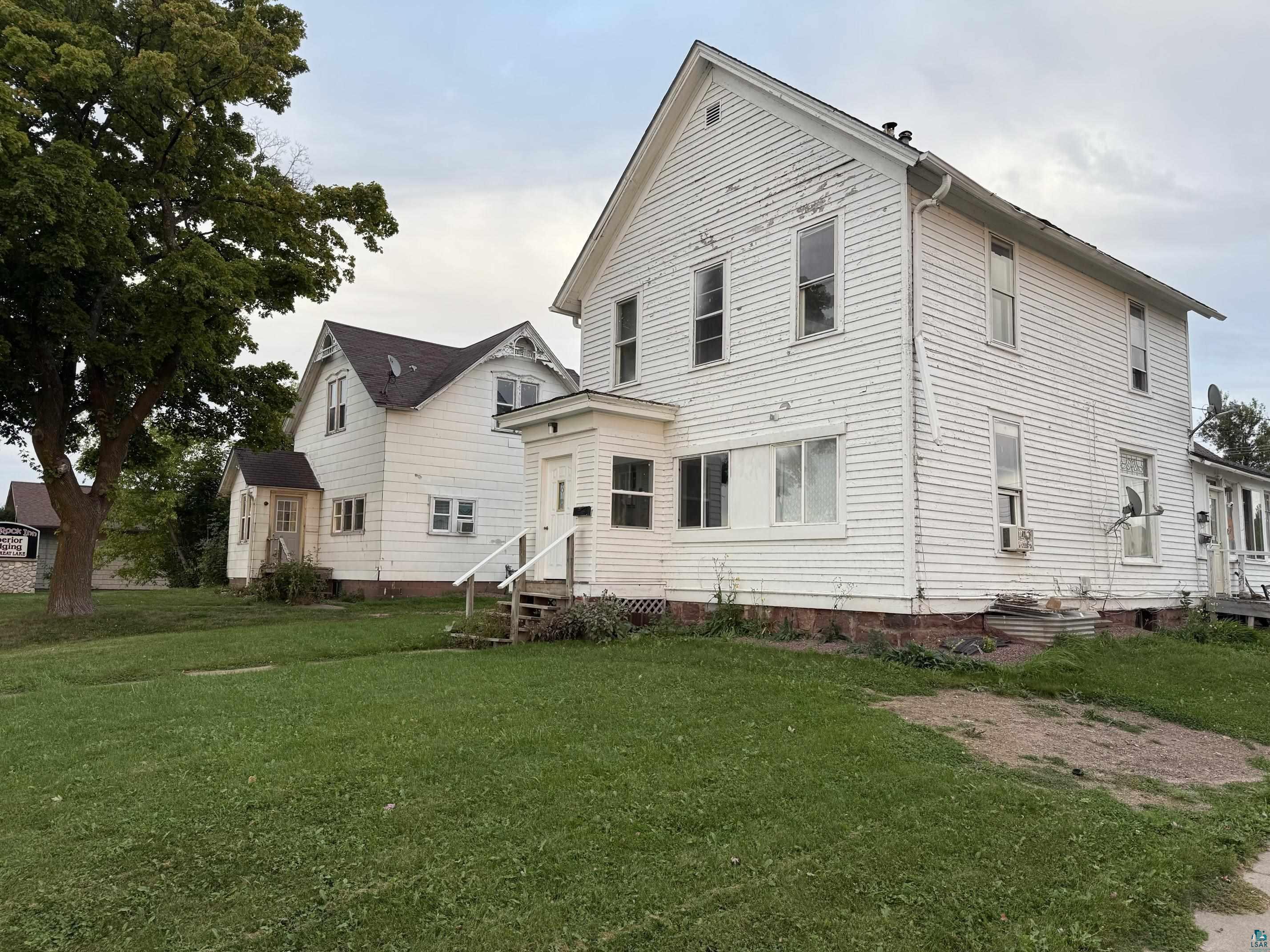 1218 & 1222 Lake Shore Dr W Ashland WI 54806 6124347 image1