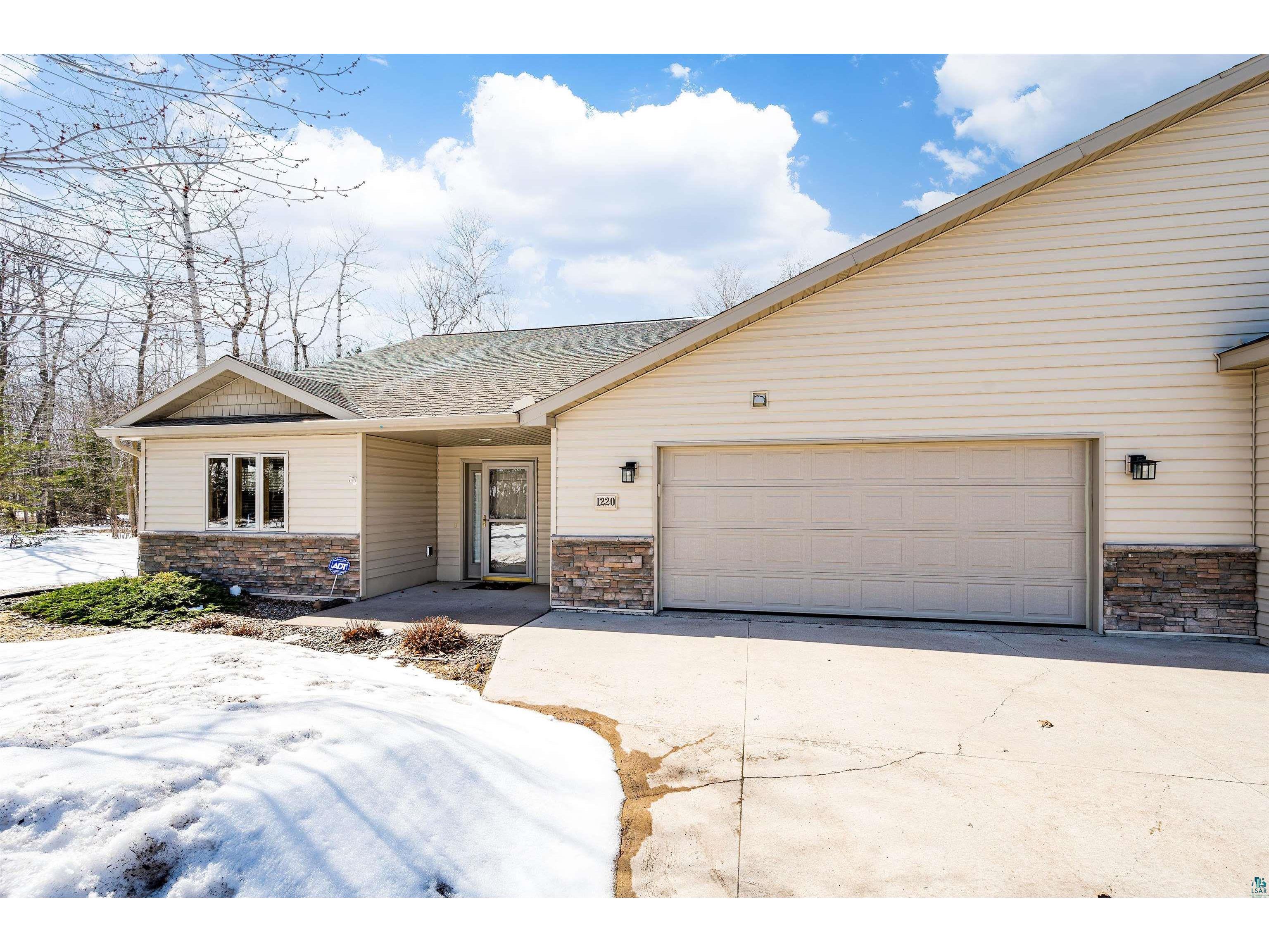 1220 Butternut Ave Duluth MN 55811 6107618 image1