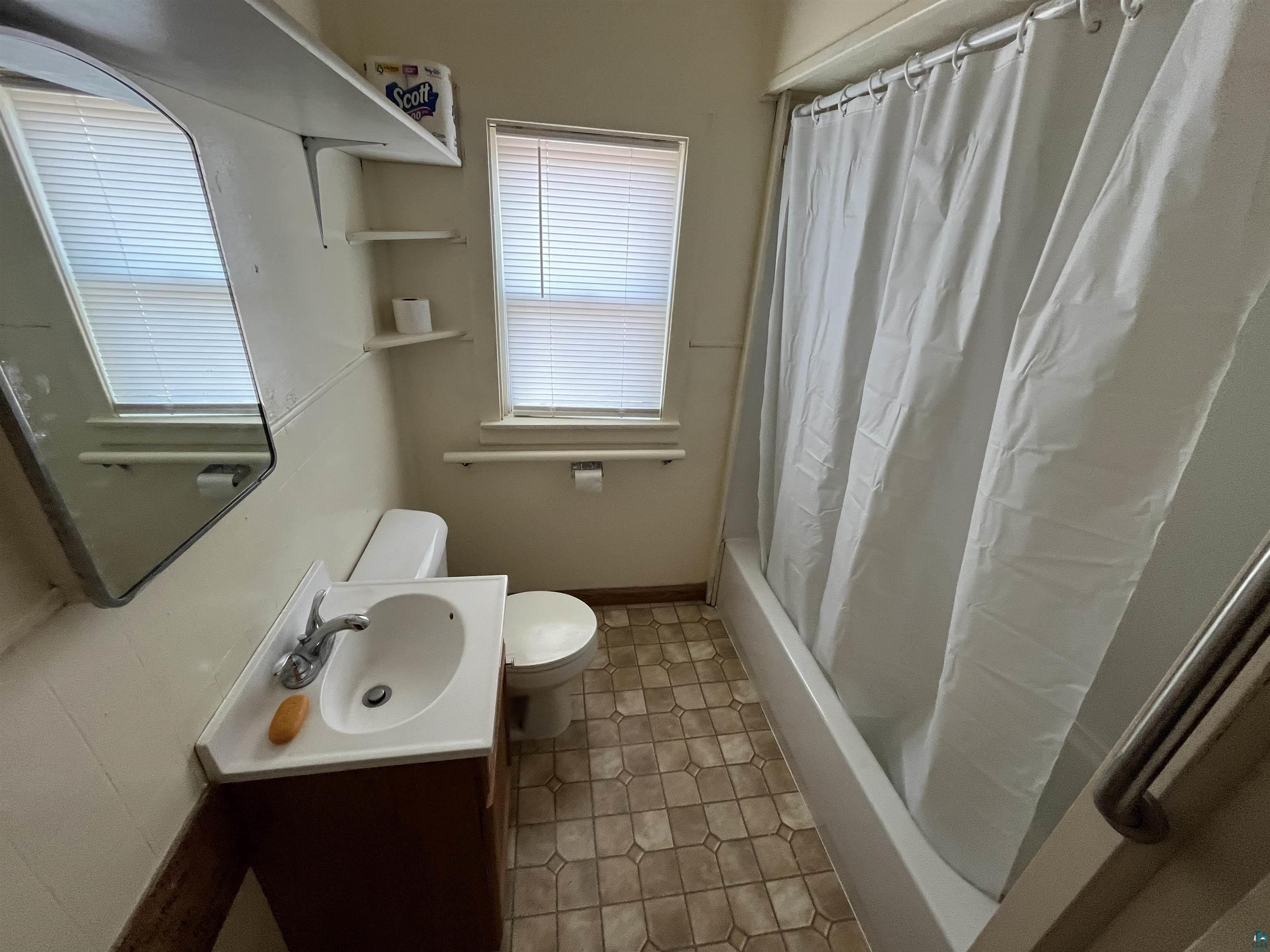 1222 Lakeshore Drive East Ashland WI 54806 6124320 image26