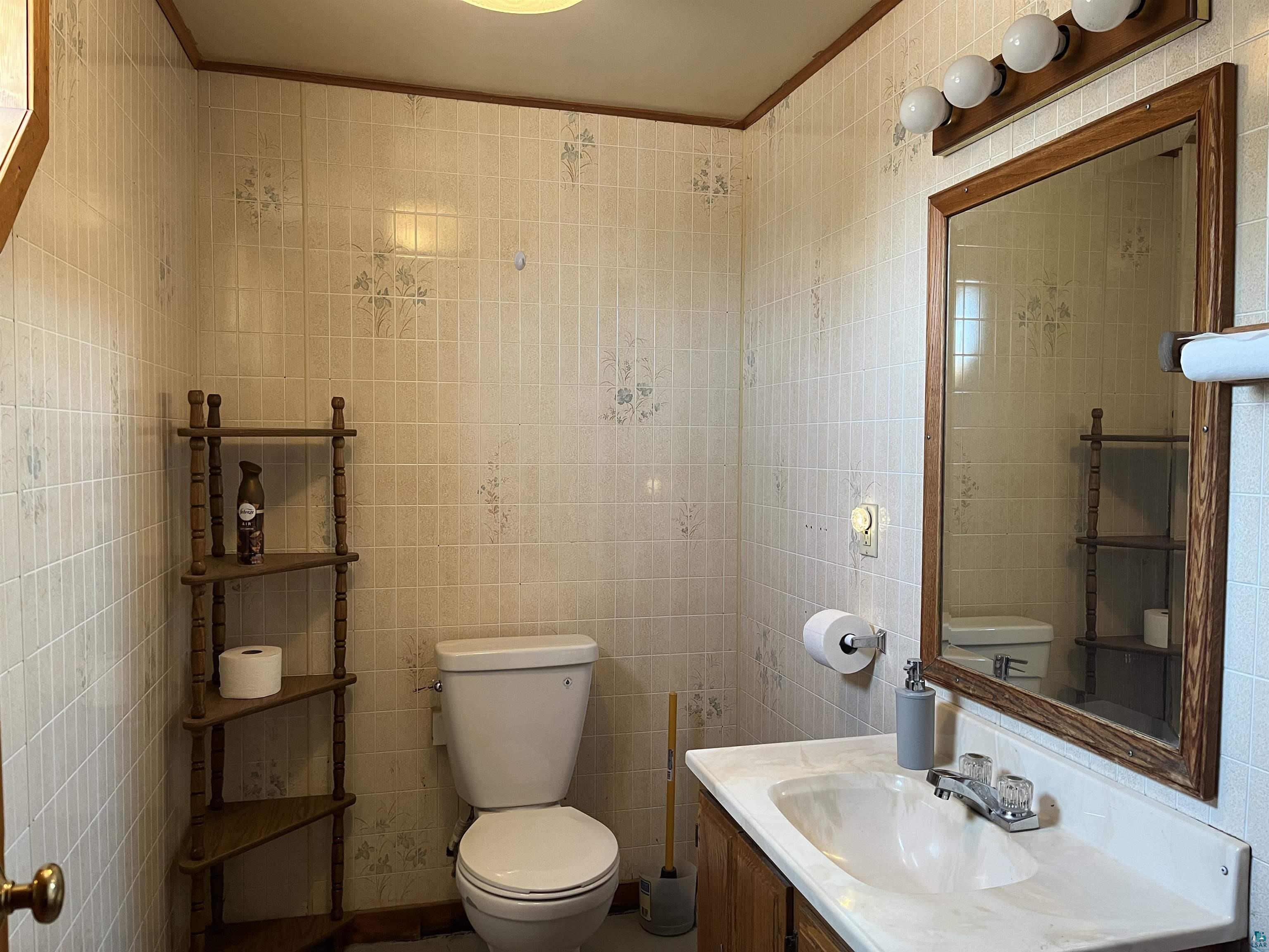 1222 Lakeshore Drive East Ashland WI 54806 6124320 image27