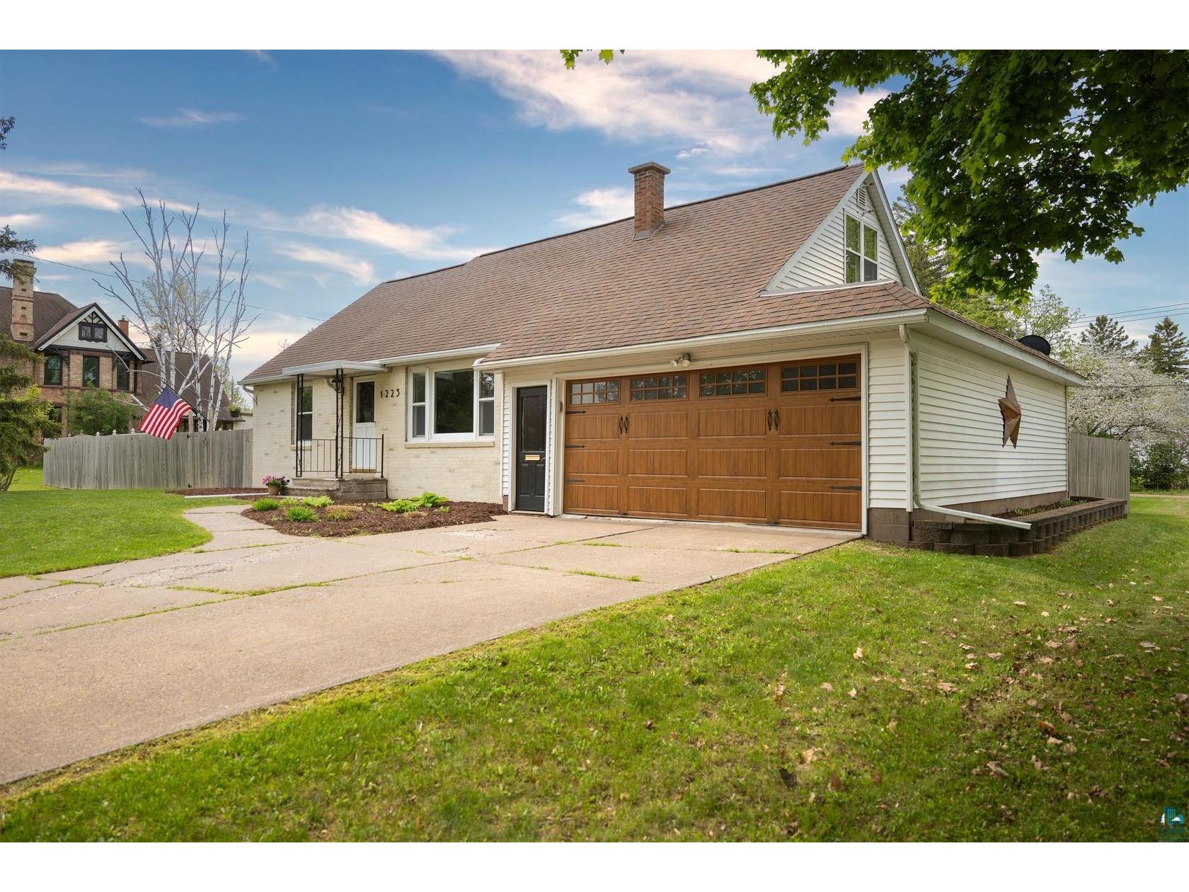 1223 MacArthur Ave Ashland WI 54806 6119640 image1