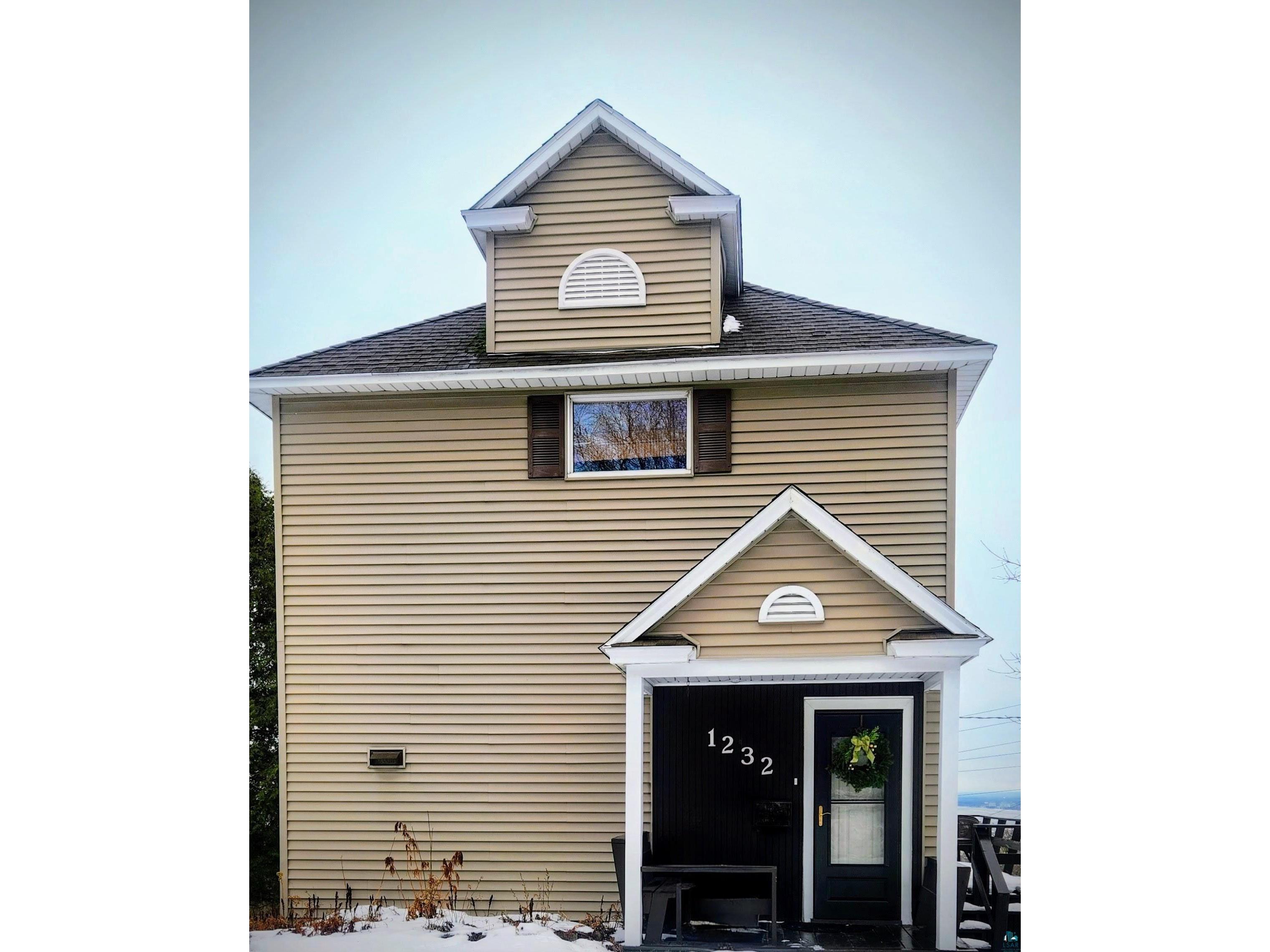 1232 W 5th St Duluth MN 55806 6124275 image1