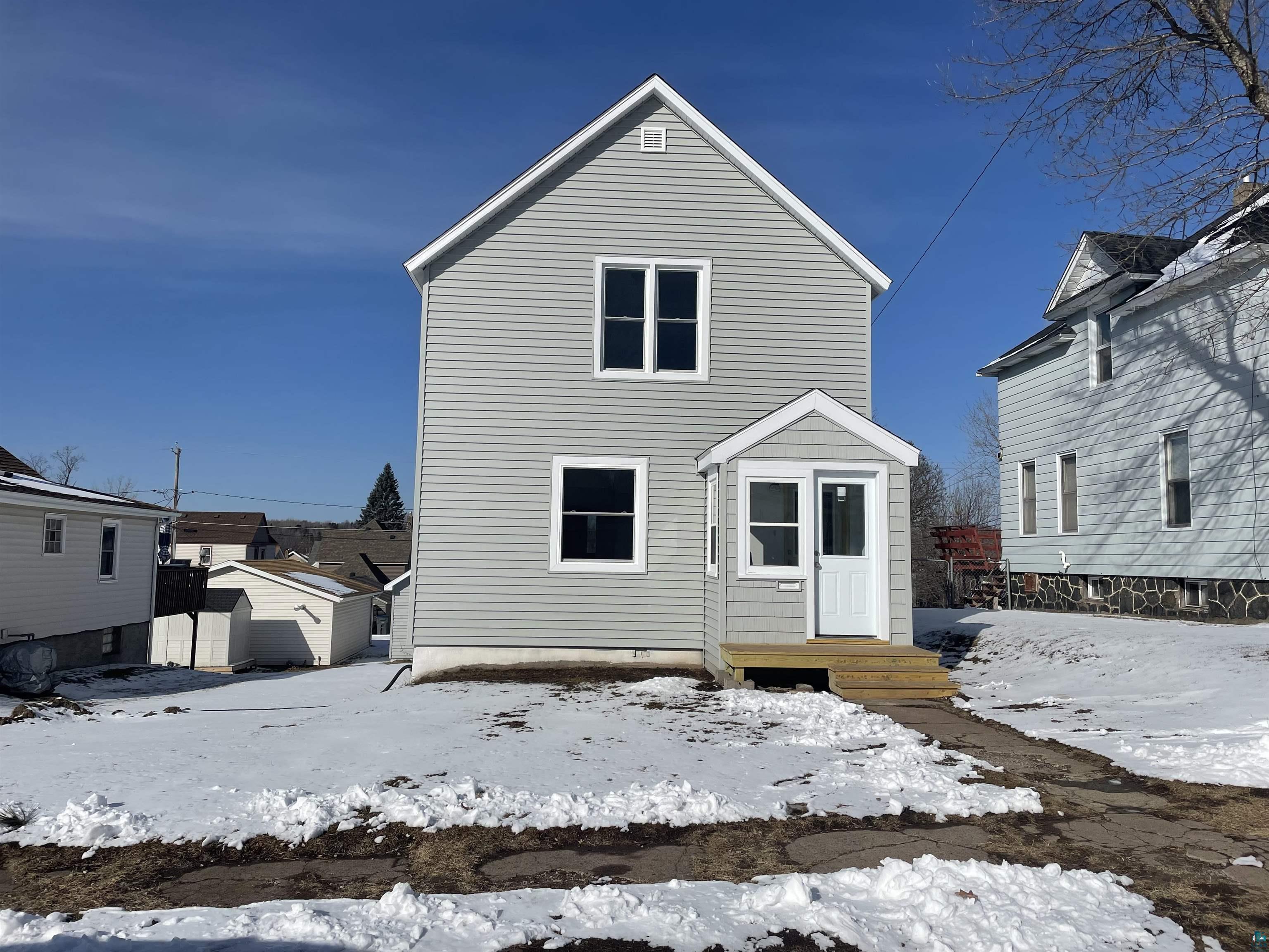 125 1st St Proctor MN 55810 6112444 image1