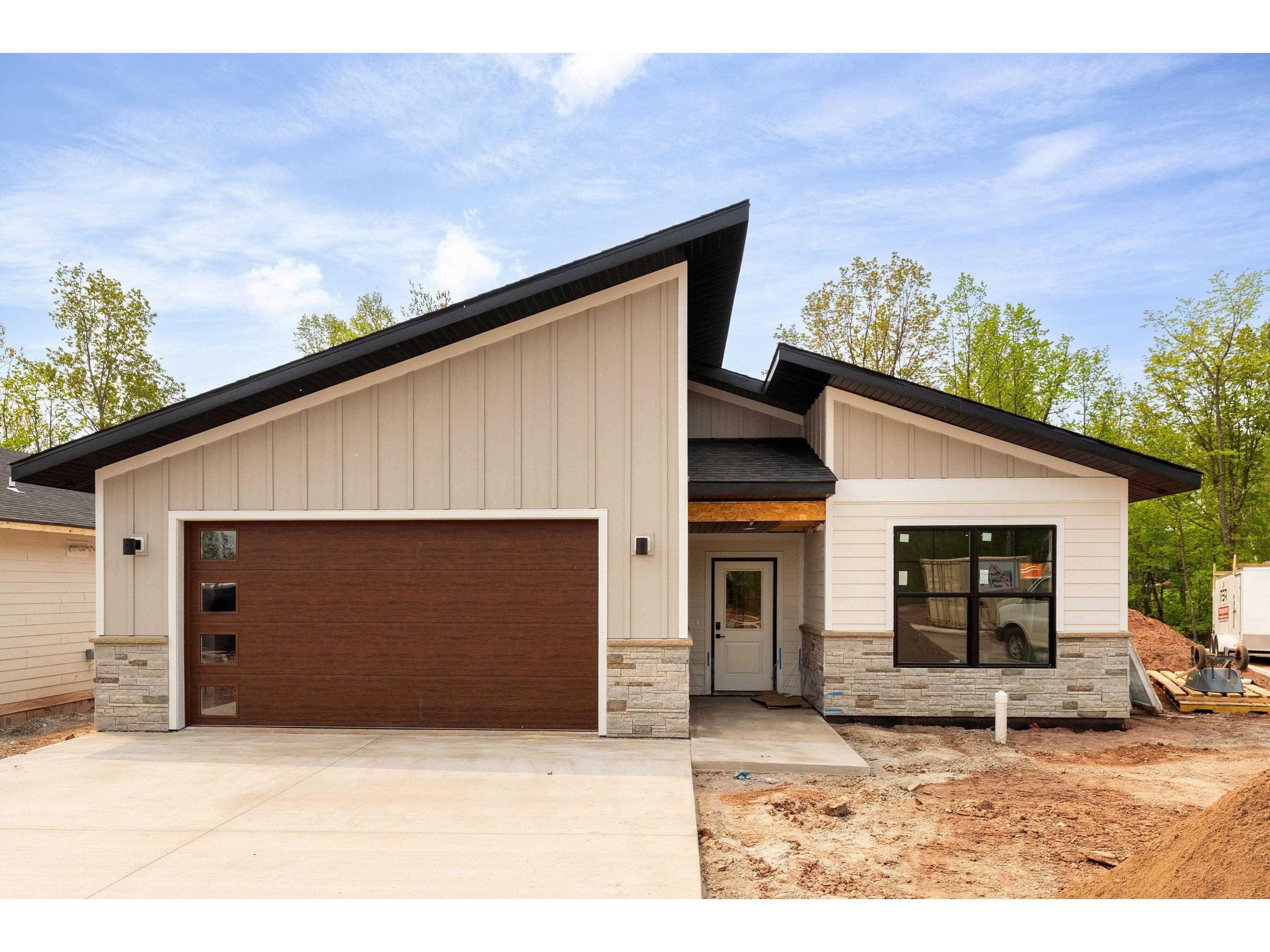 125 Goldys Way Duluth MN 55807 6120851 image2