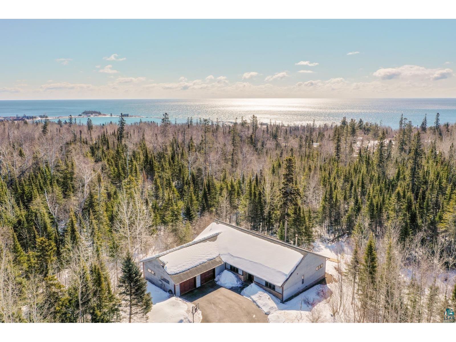 126 14th Ave W Grand Marais MN 55604 6107363 image1