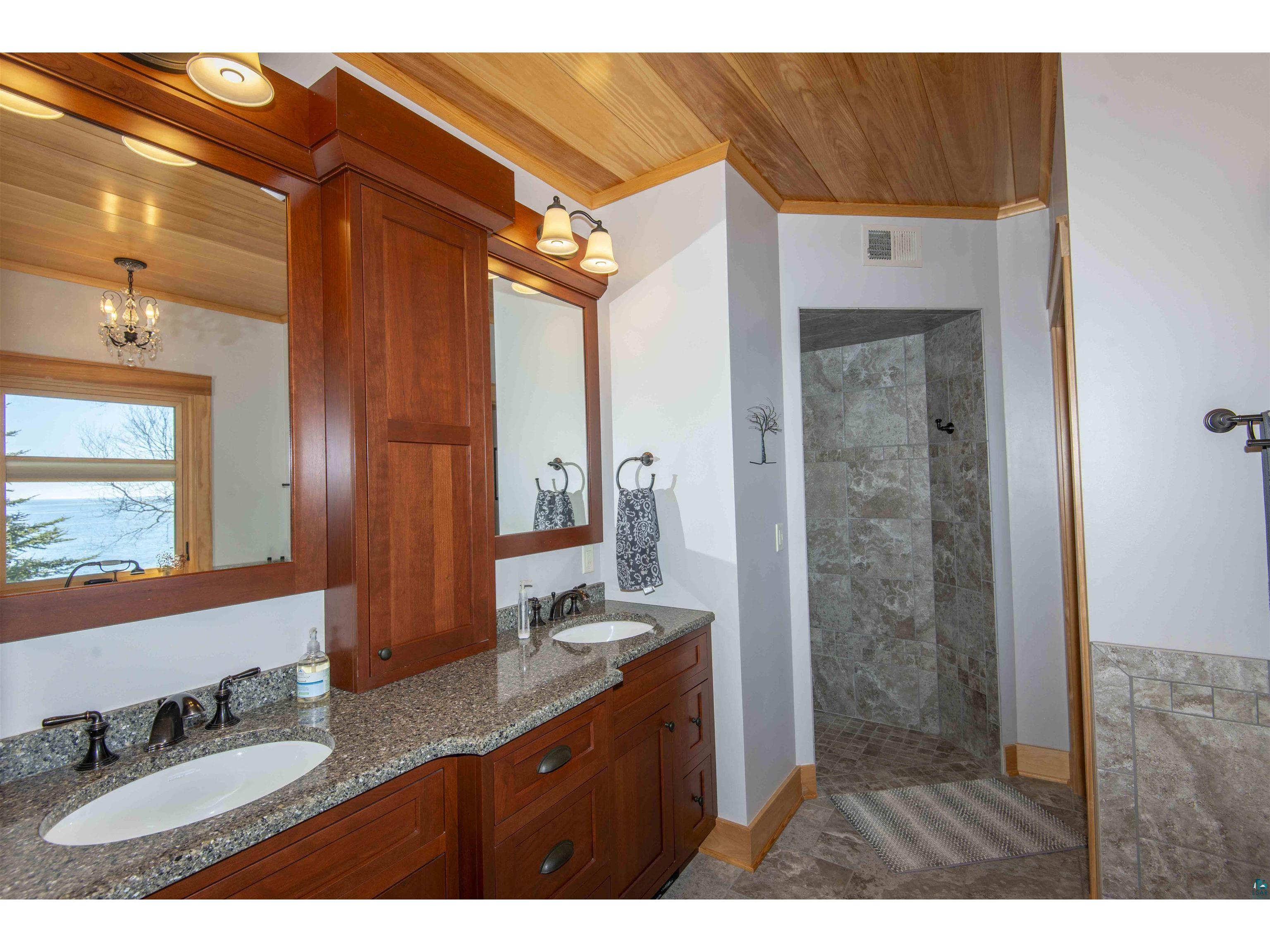 126 Harbor View Tr Grand Marais MN 55604 - Lake Superior 6124739 image30