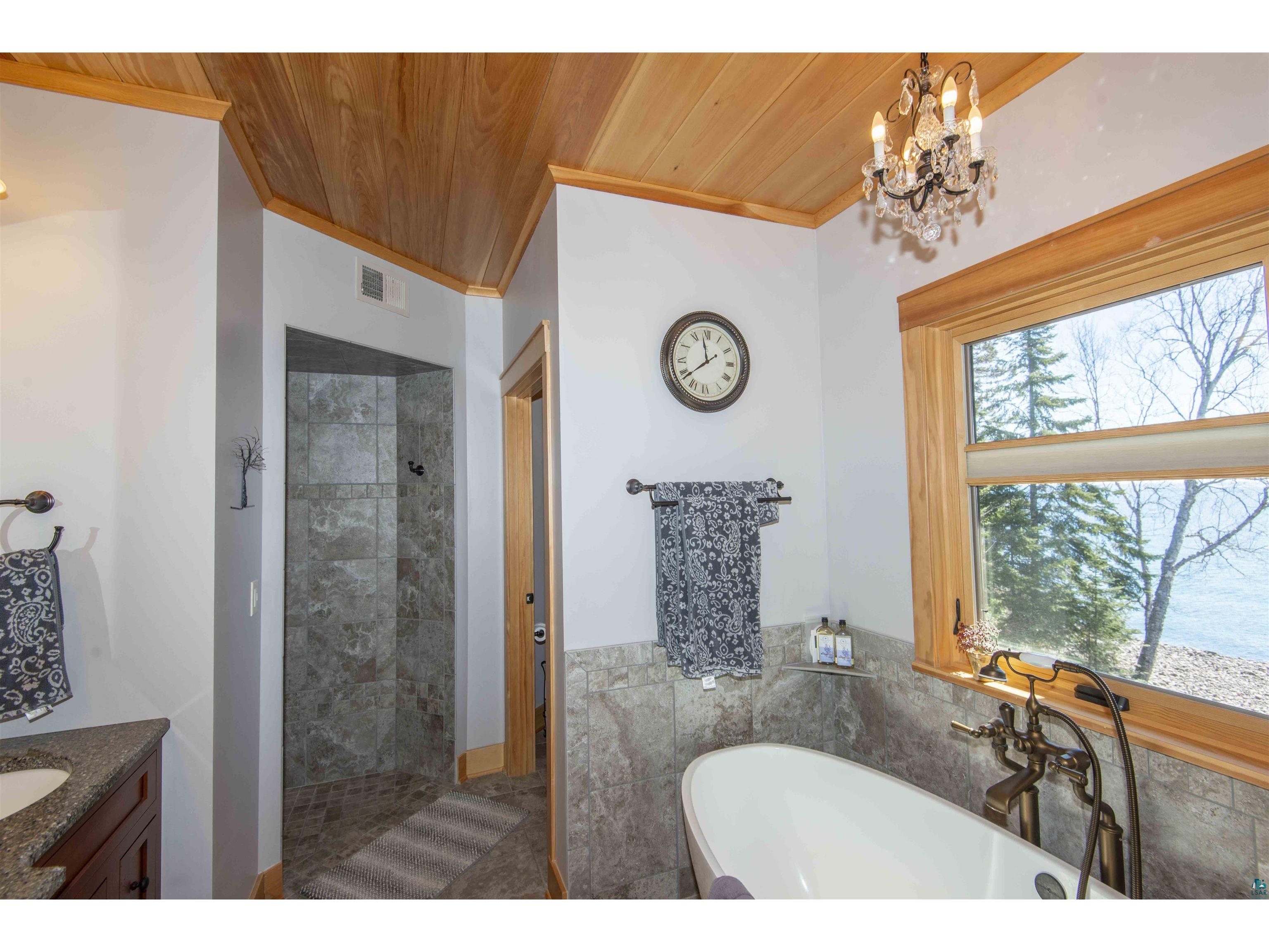 126 Harbor View Tr Grand Marais MN 55604 - Lake Superior 6124739 image31