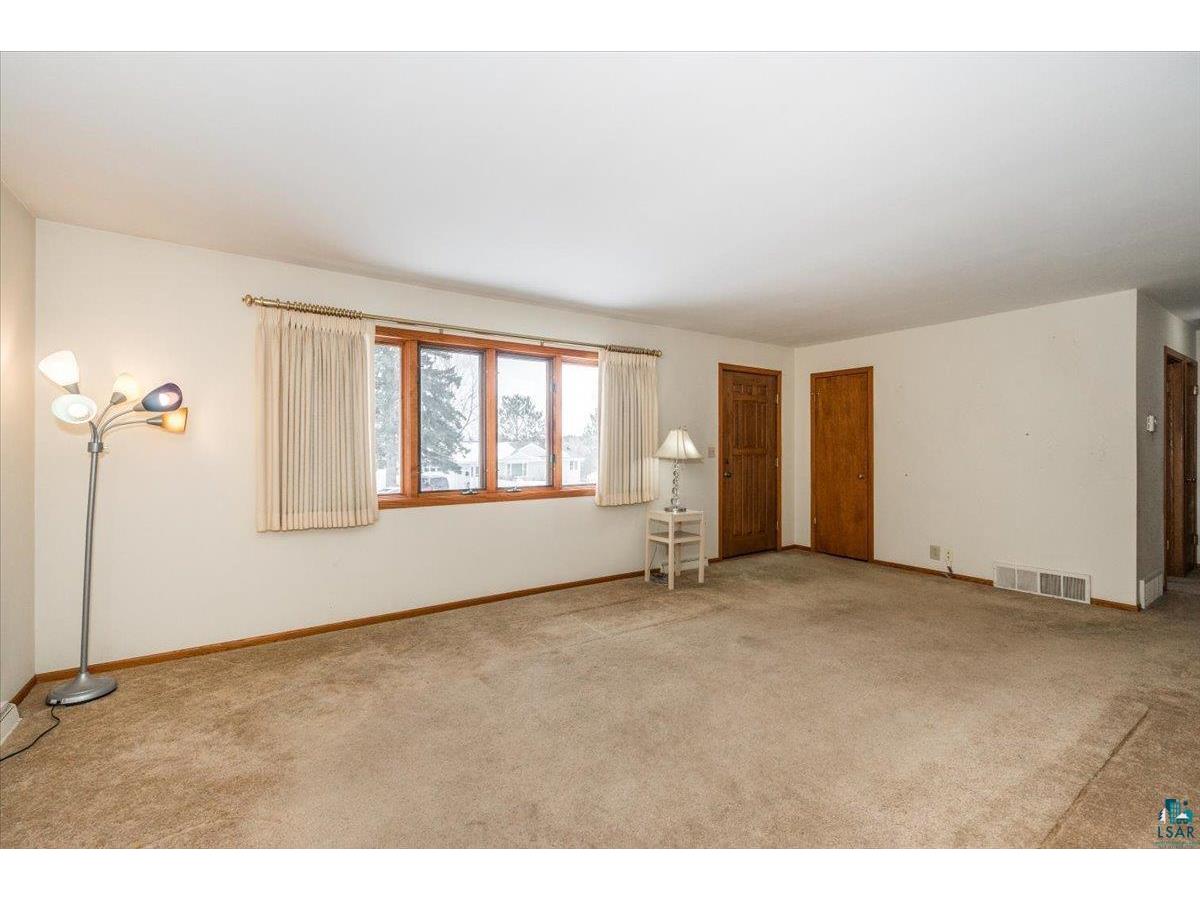 129 Artavia St Duluth MN 55811 6124389 image4