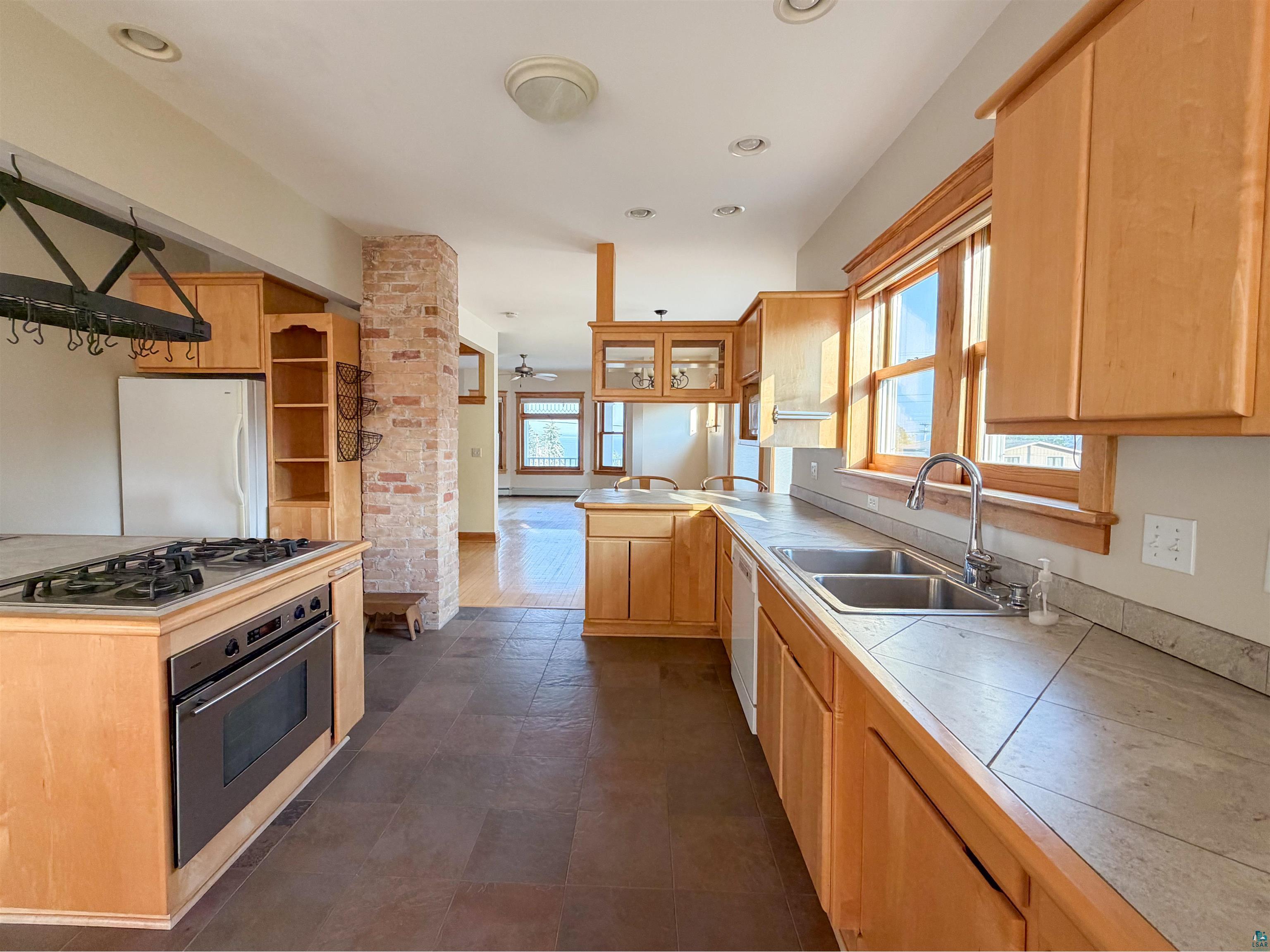 13 W 8th St Duluth MN 55805 6126887 image15