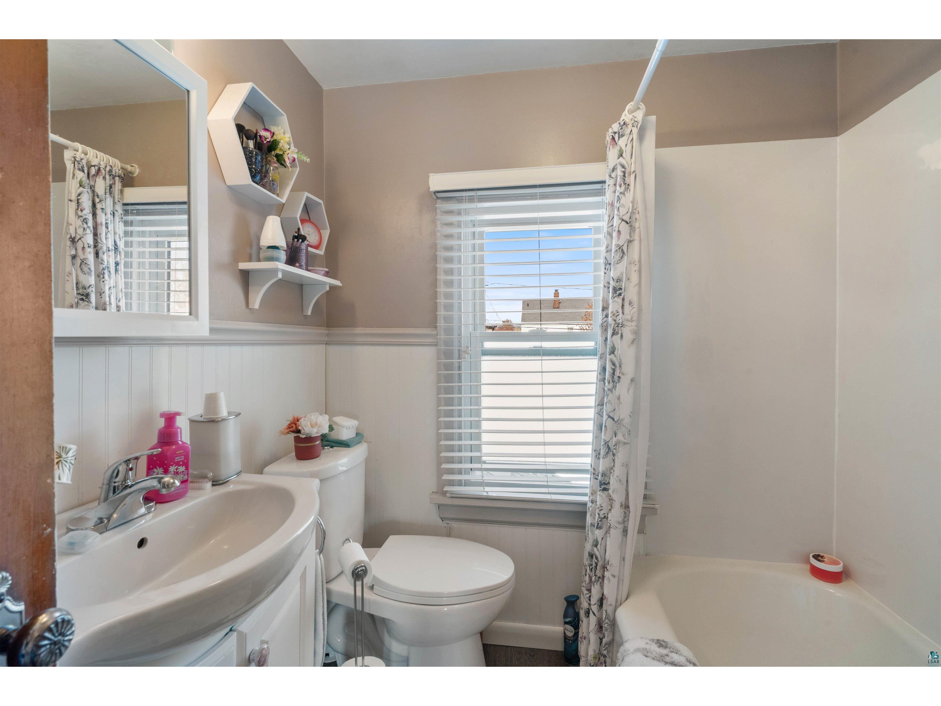 1301 Cypress Ave Superior WI 54880 6125795 image17