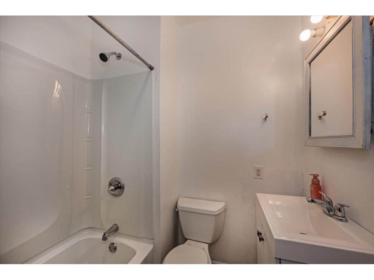 1301 Hughitt Ave Superior WI 54880 6122869 image16