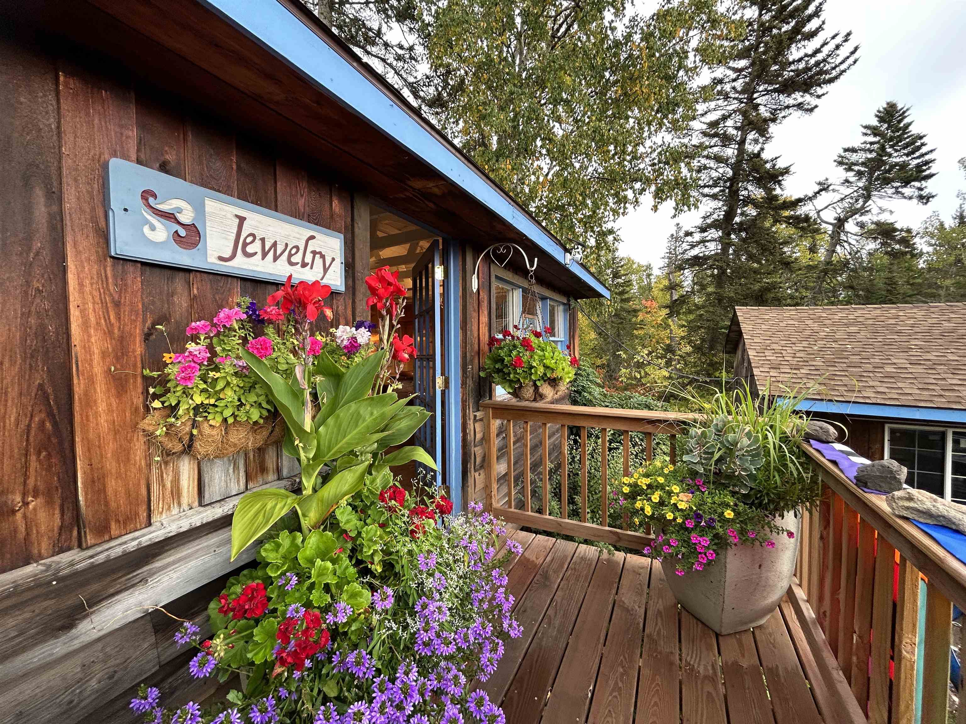 1301 W Highway 61 Grand Marais MN 55604 6119218 image7