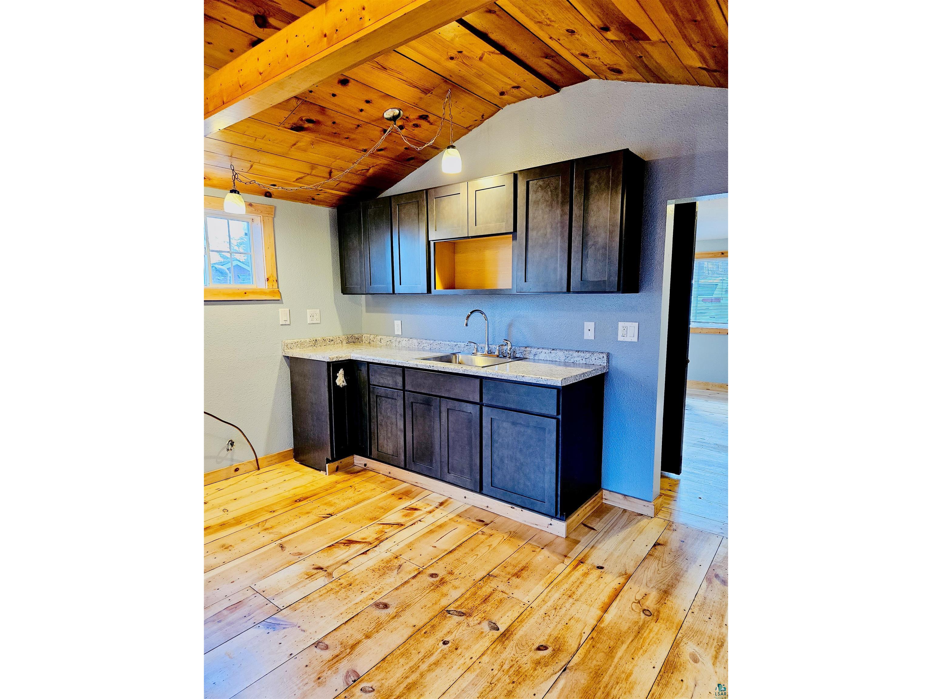 1301 W Highway 61 Grand Marais MN 55604 6125545 image33