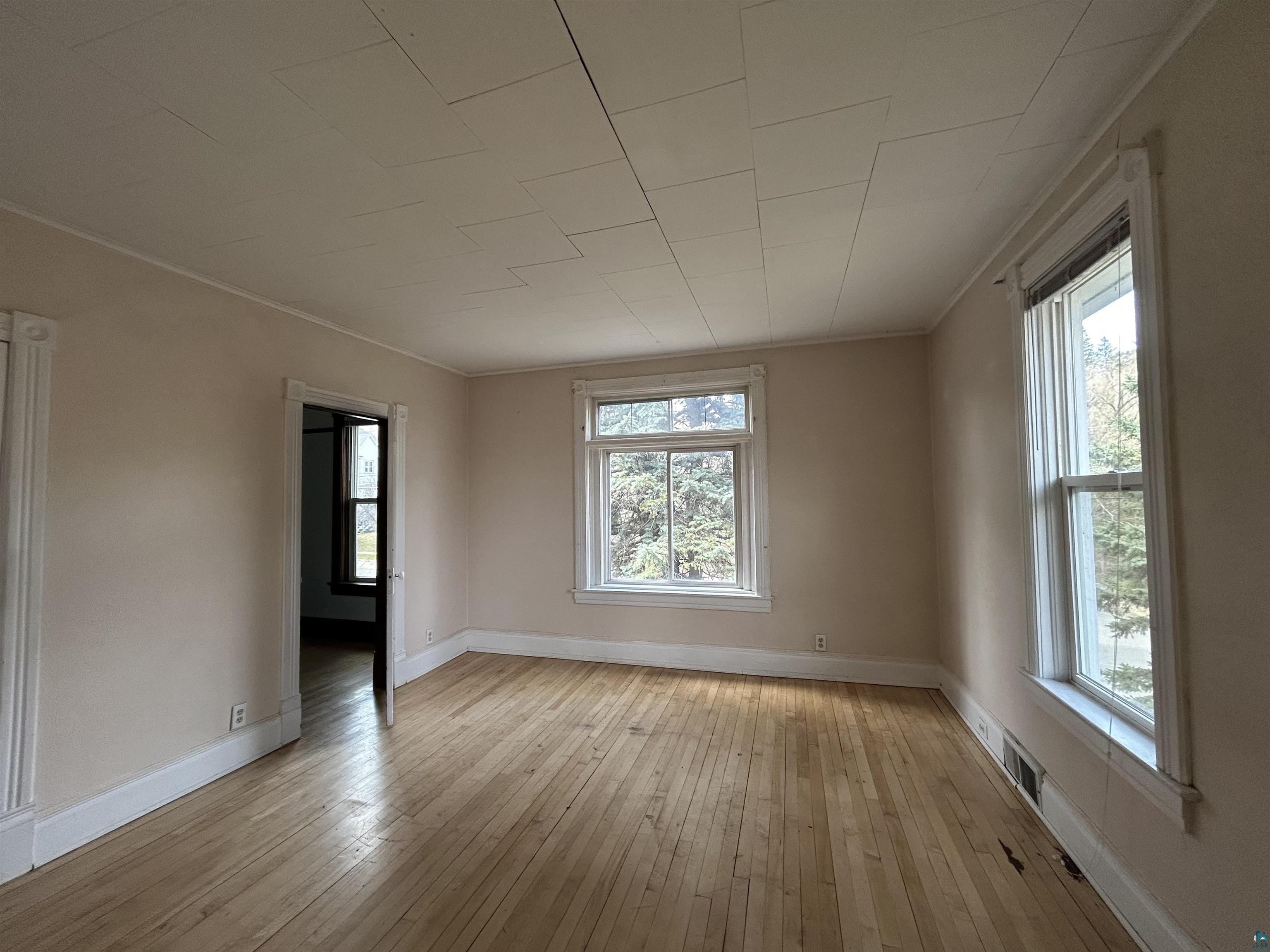1302 W 1st St Duluth MN 55806 6124937 image14