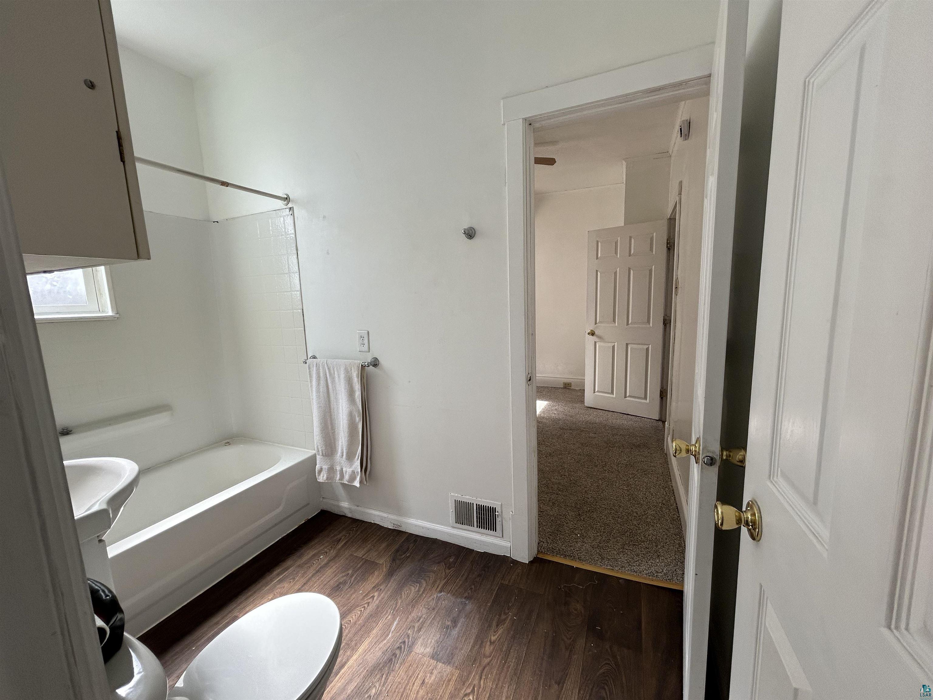1302 W 1st St Duluth MN 55806 6124937 image3