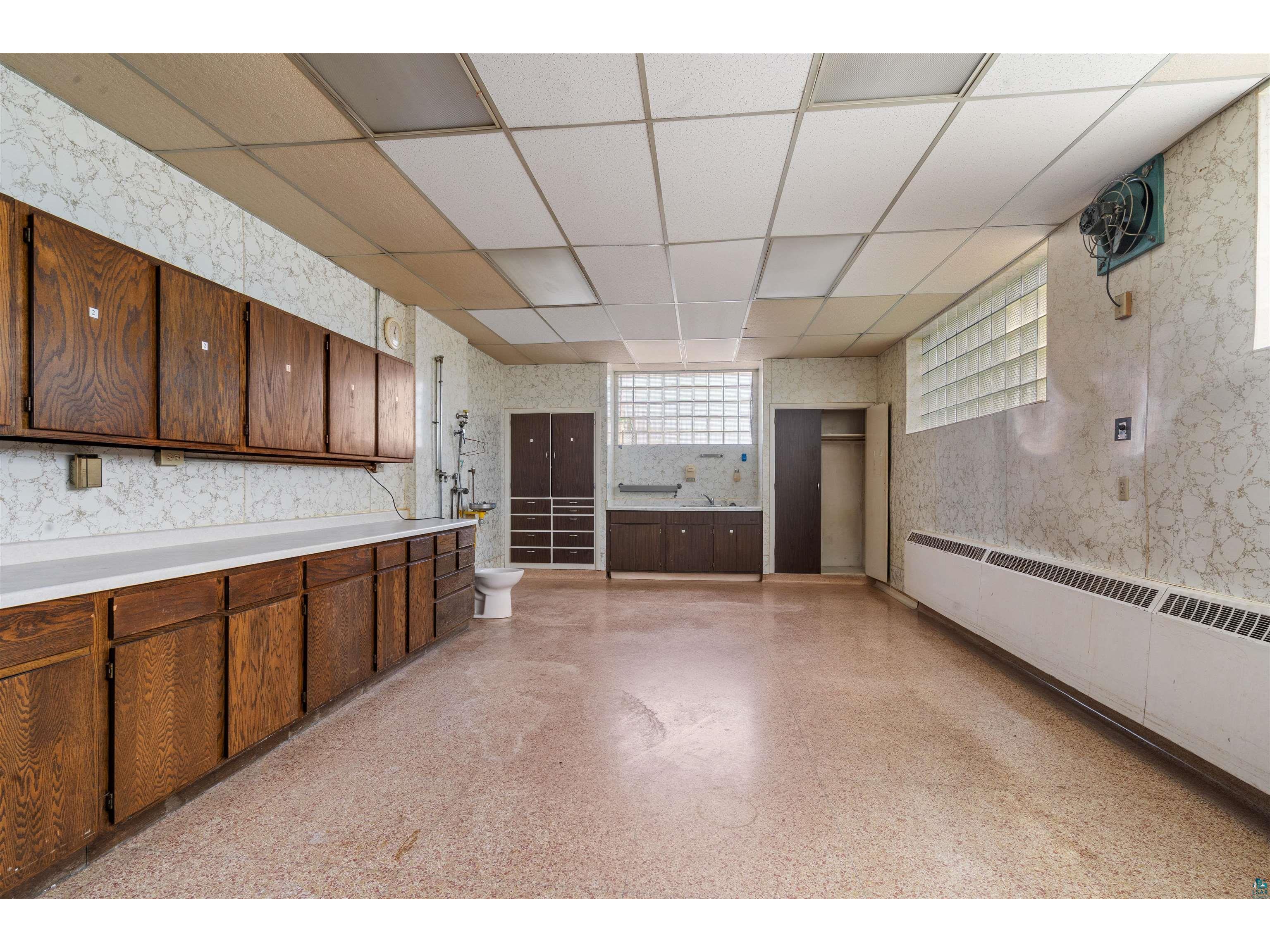 1304 Hammond Ave Superior WI 54880 6126801 image11