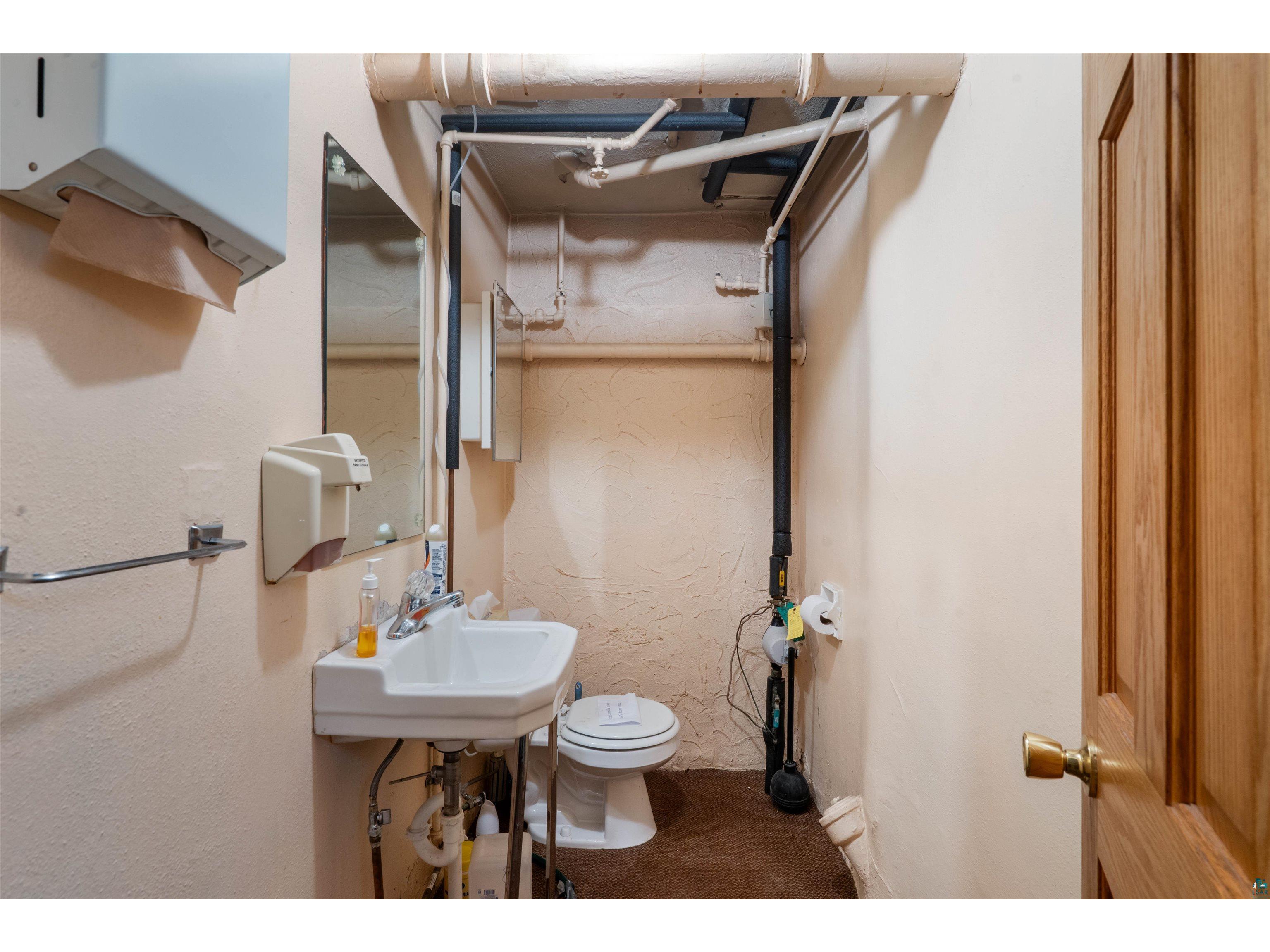 1304 Hammond Ave Superior WI 54880 6126801 image32