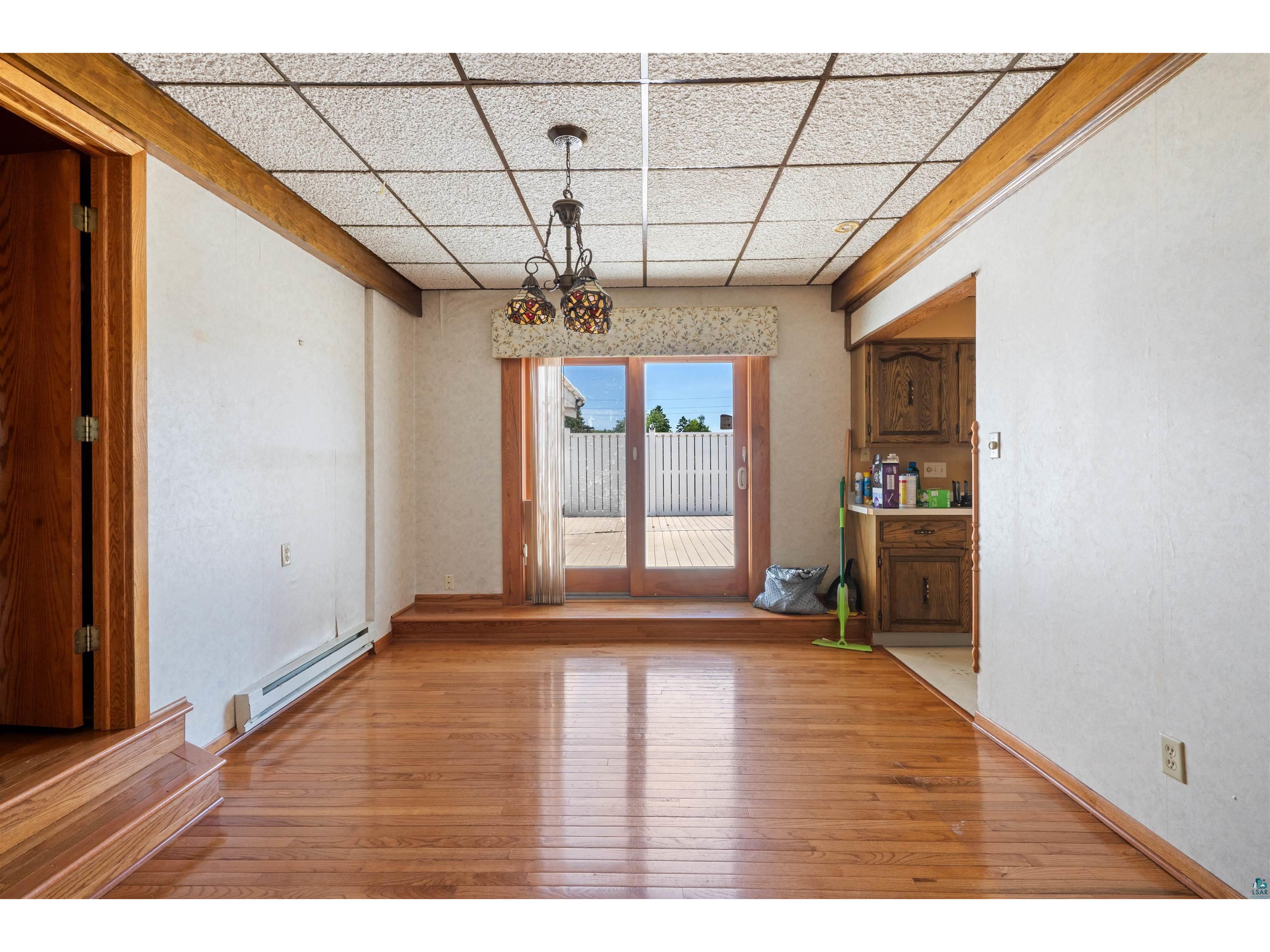 1304 Hammond Ave Superior WI 54880 6126803 image20