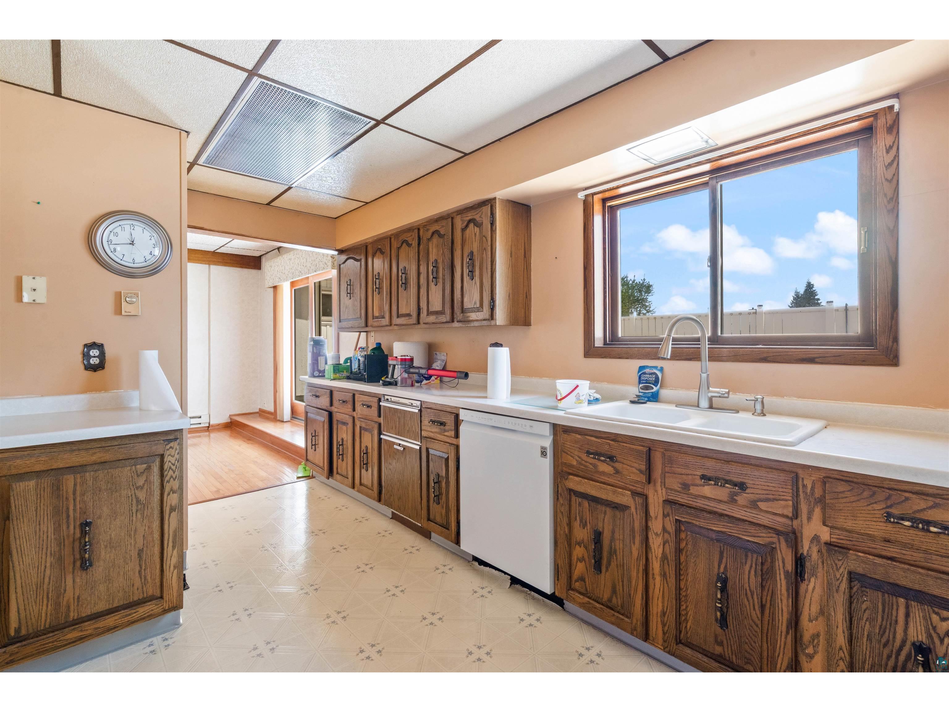 1304 Hammond Ave Superior WI 54880 6126803 image23