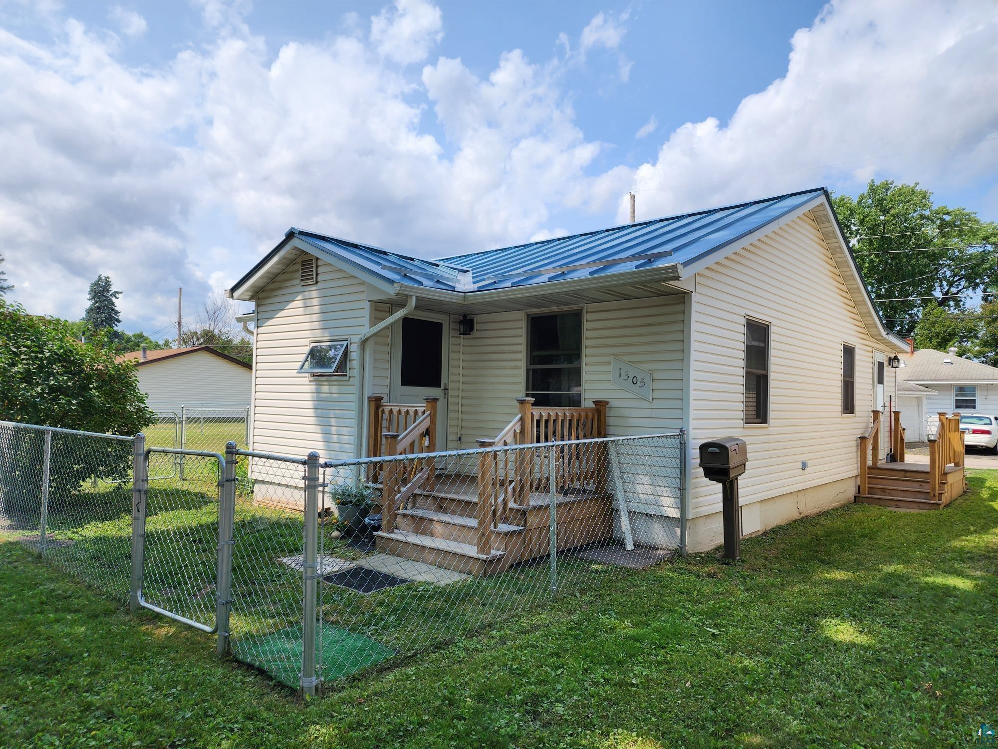 1305 10th St S Virginia MN 55792 6109432 image1