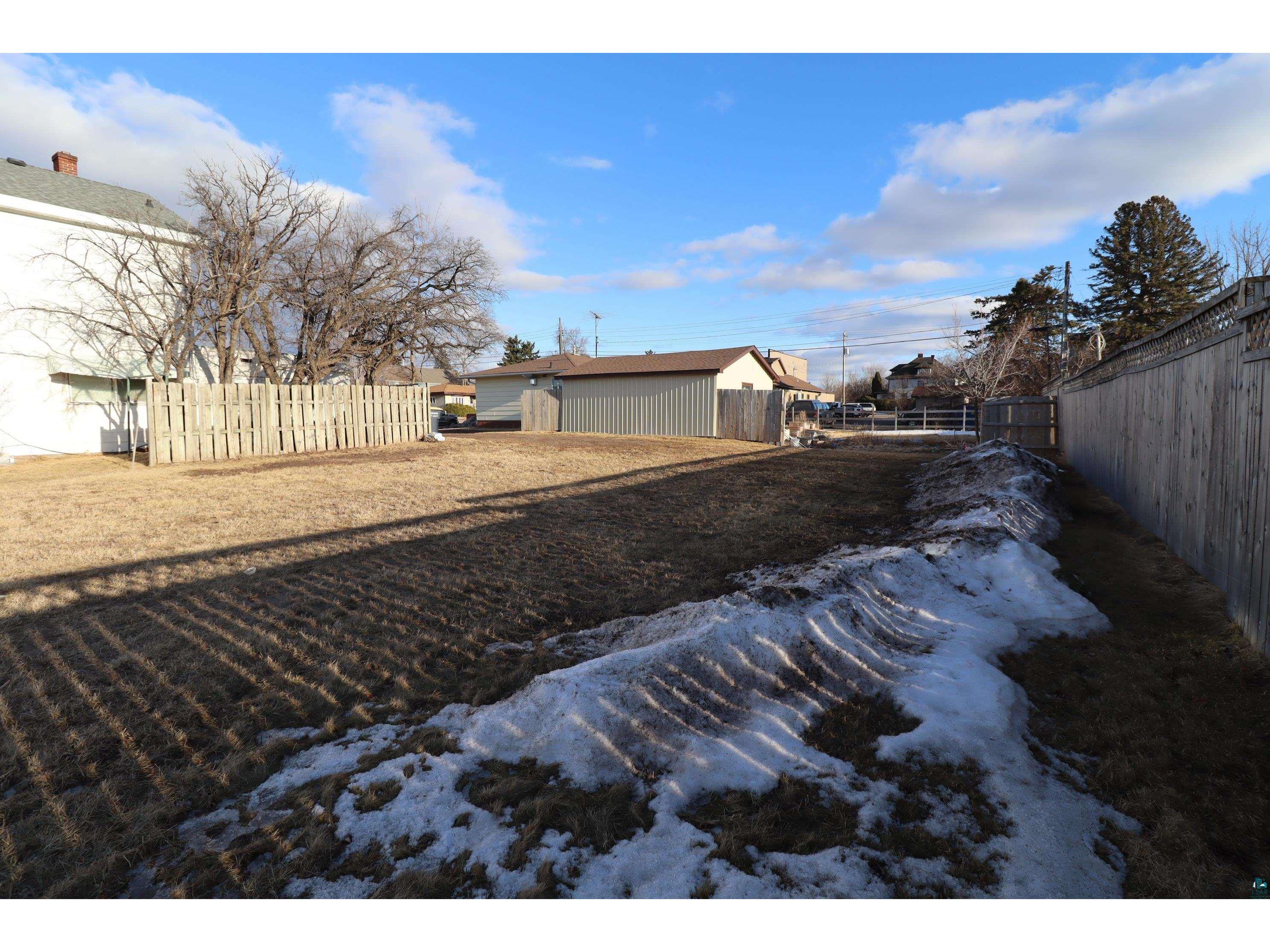 1306 Lake Shore Dr W Ashland WI 54806 6117979 image11