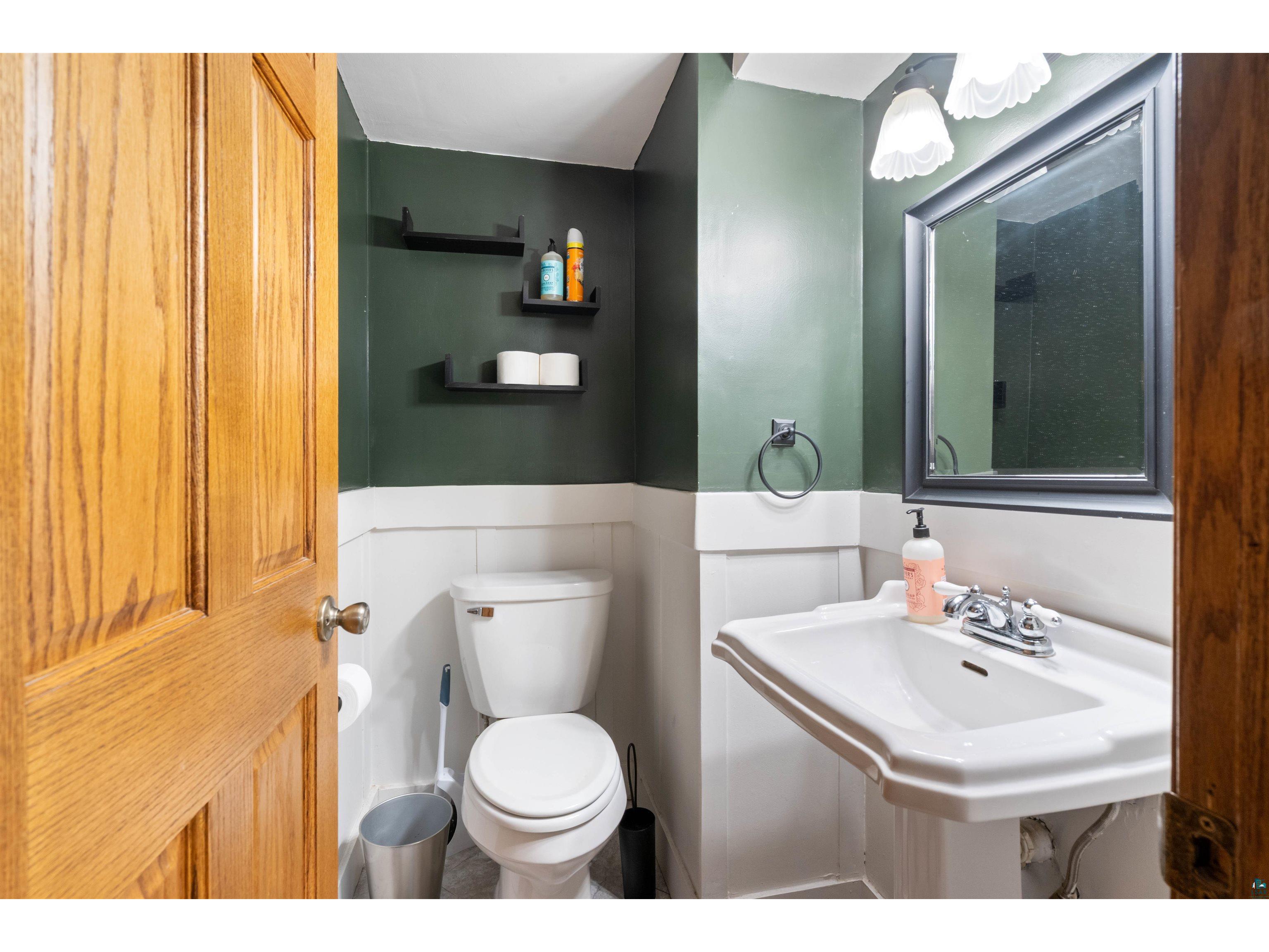1308 N 16th St Superior WI 54880 6125979 image12
