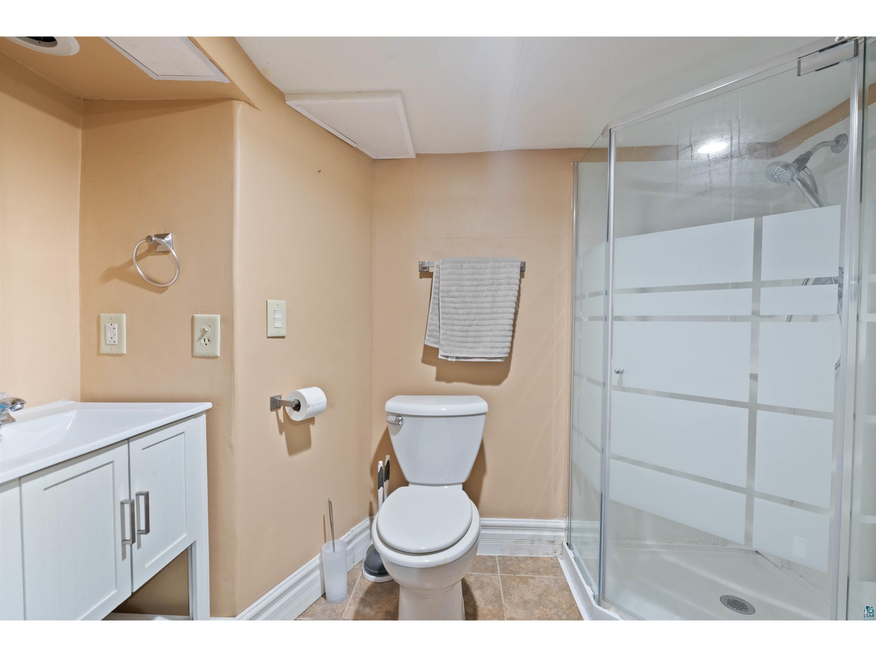 1308 N 16th St Superior WI 54880 6125979 image21