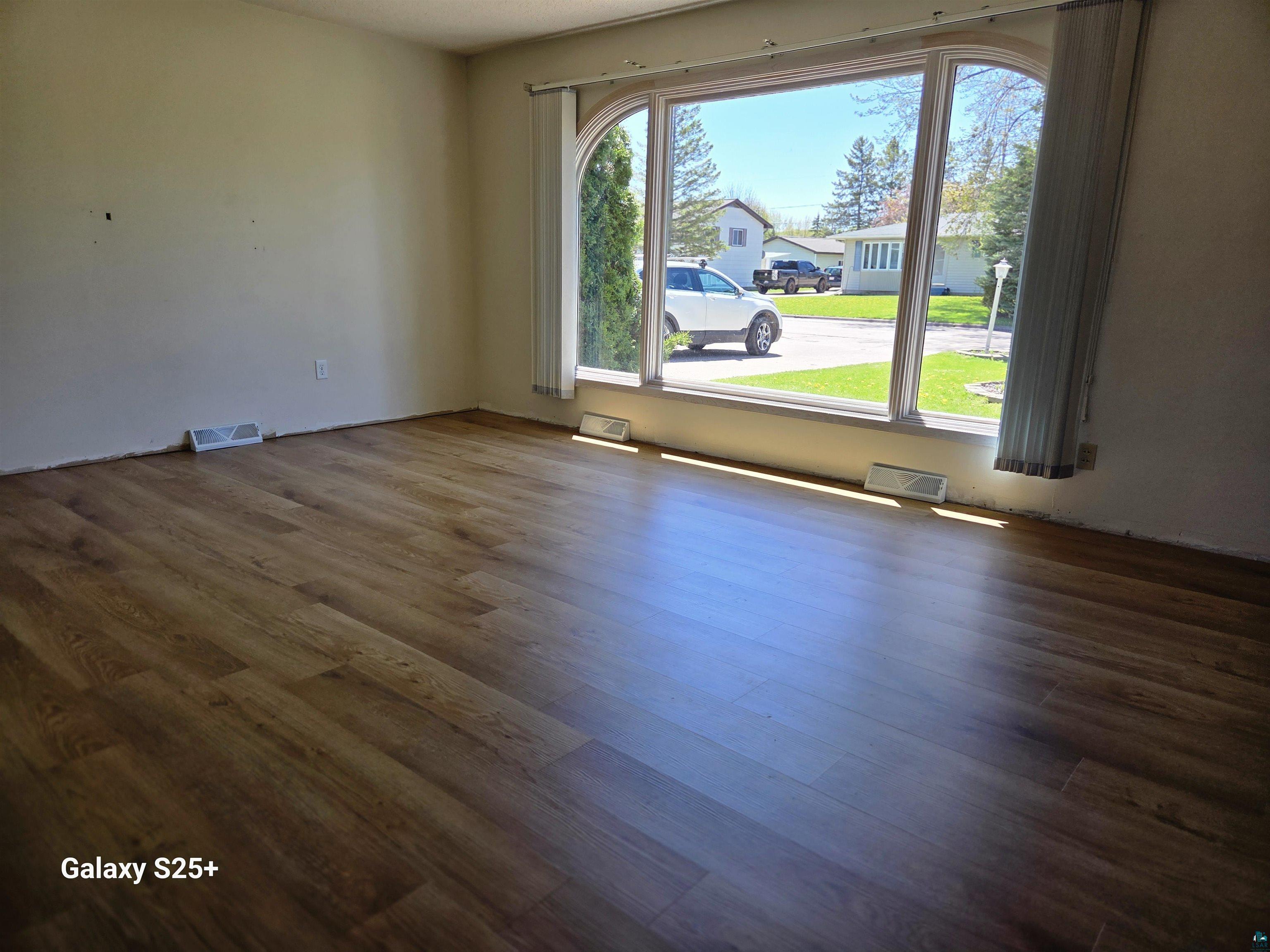 1308 W 11th Ave W Ashland WI 54806 6125484 image10