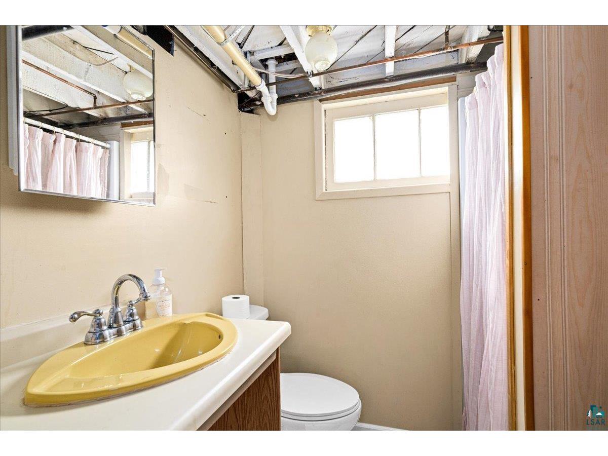 131 E Winona St Duluth MN 55803 6126067 image31