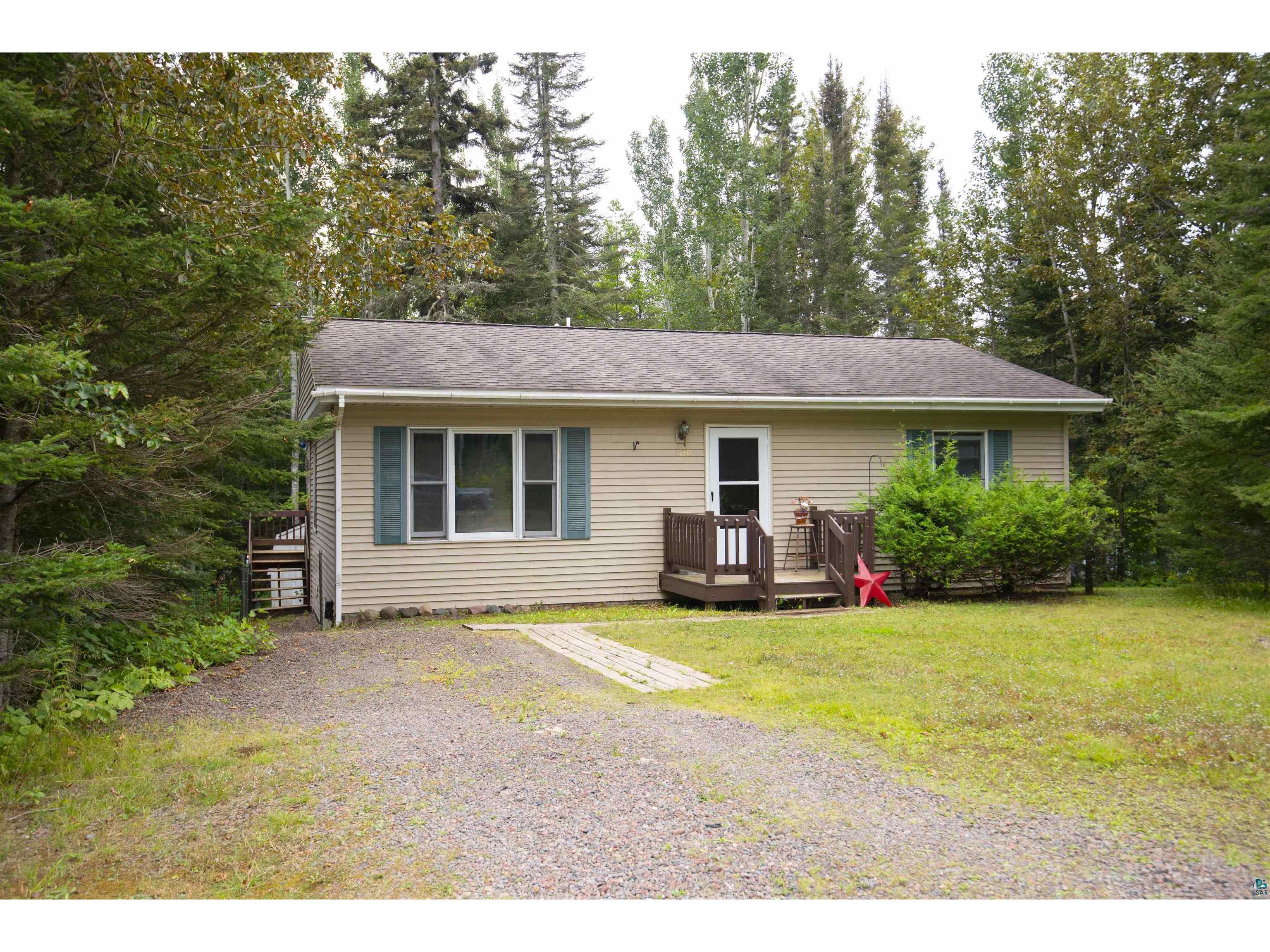 1310 W 2nd St Grand Marais MN 55604 6115735 image1