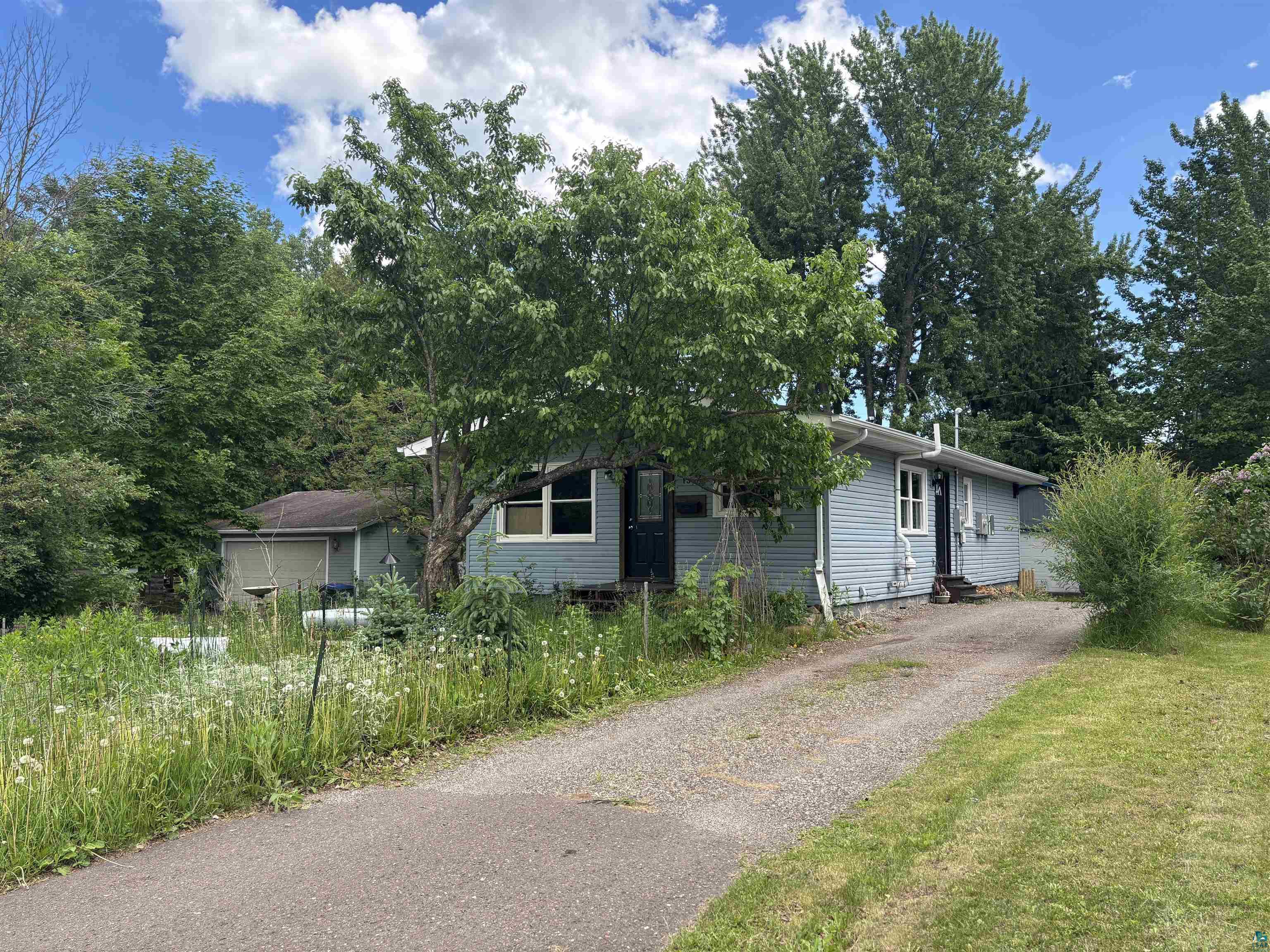 132 W Winona St Duluth MN 55803 6126304 image1