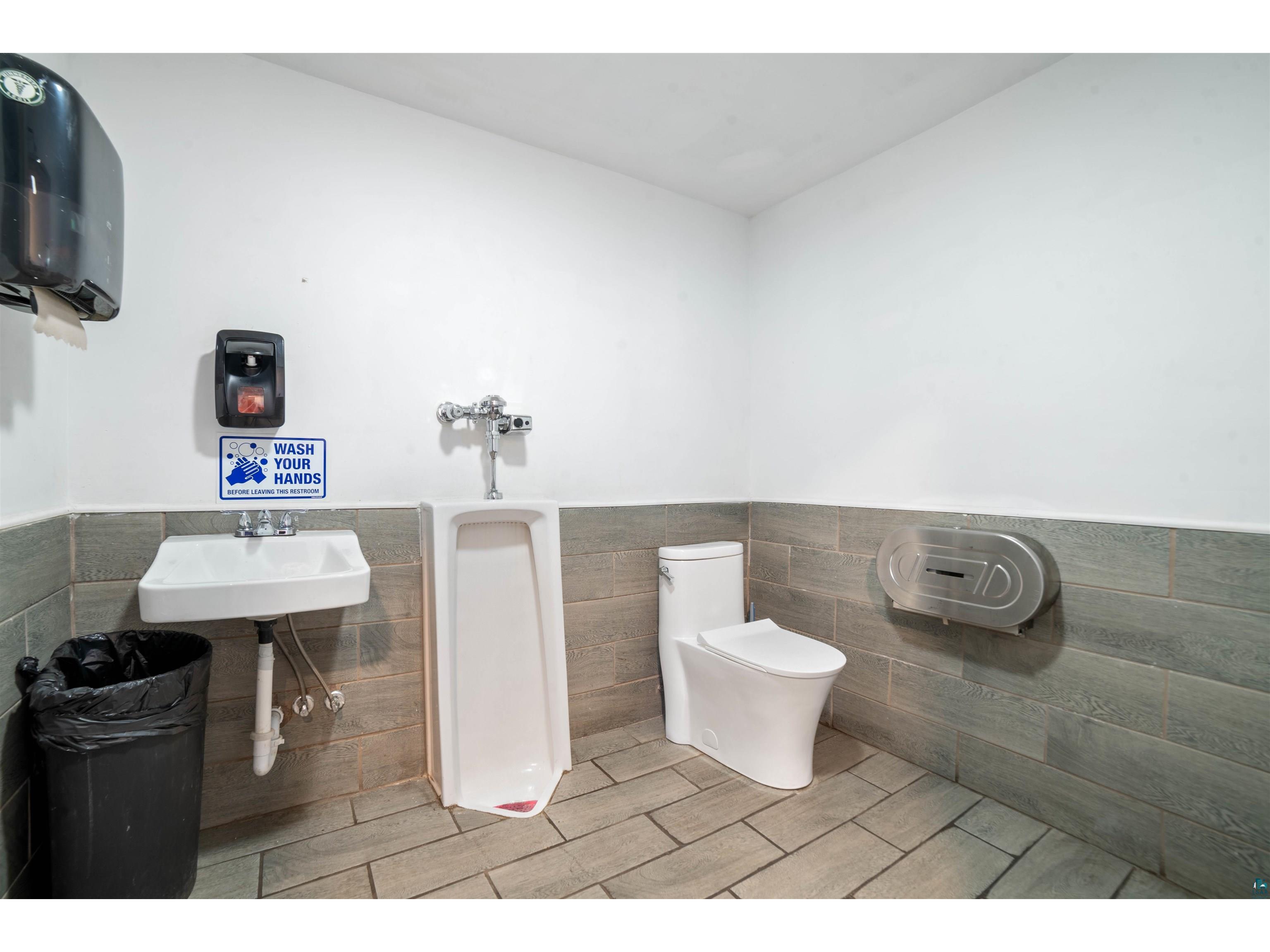 1321 Commonwealth Ave Duluth MN 55808 6111643 image19